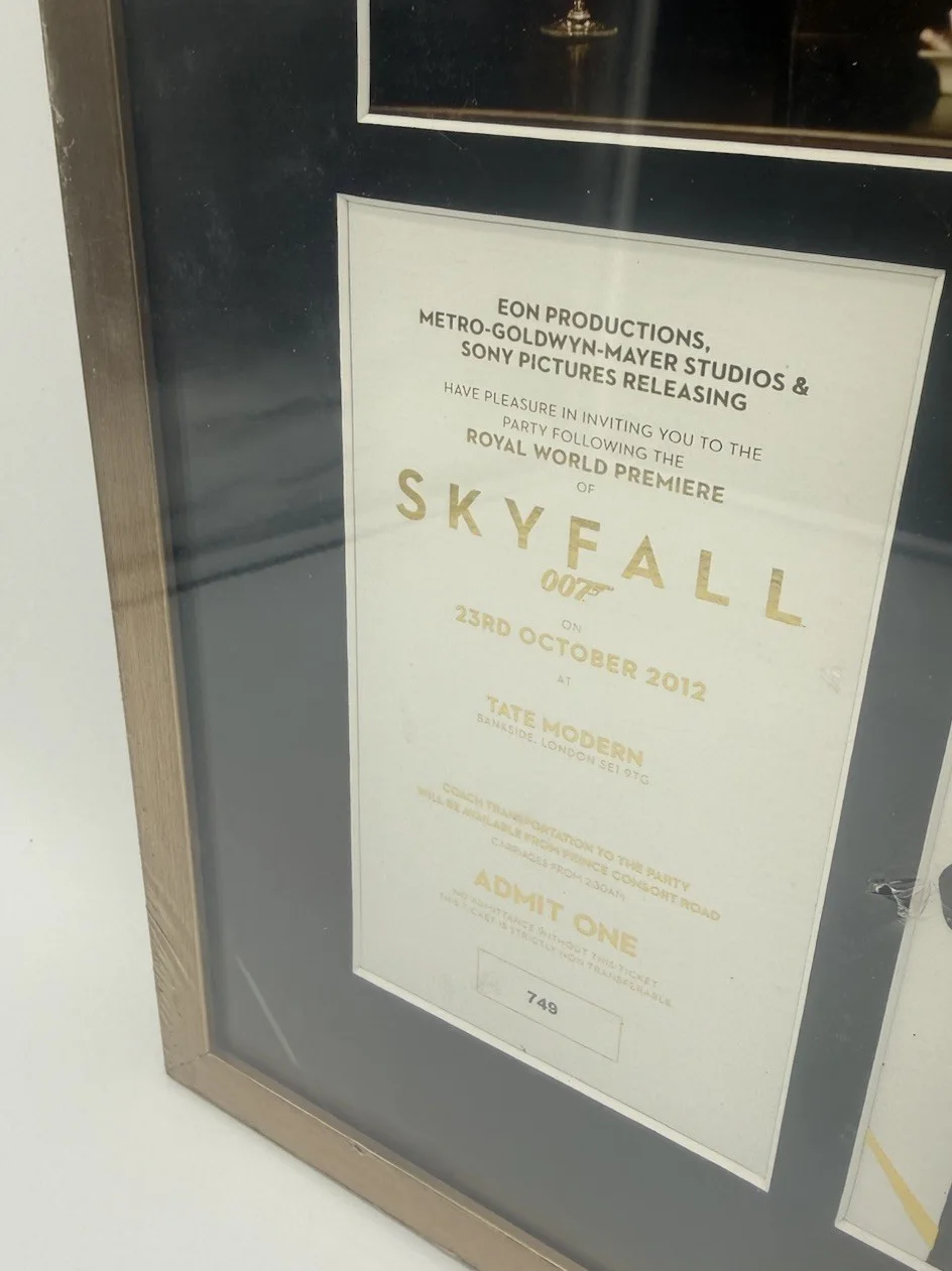 James Bond Memorabilia Photos, Posters, Event Schedules, Cinema Brochures, изображение 2