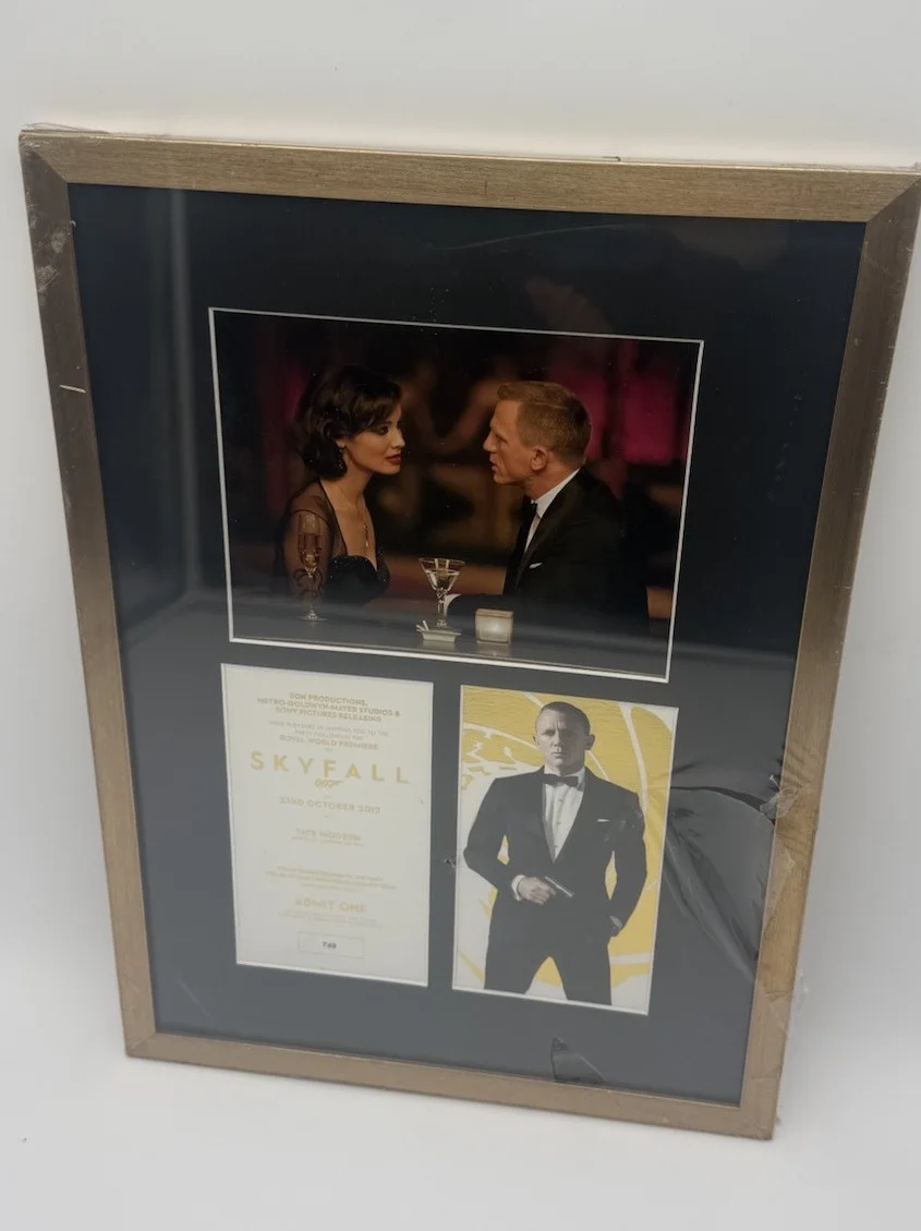 James Bond Memorabilia Photos, Posters, Event Schedules, Cinema Brochures, изображение 4