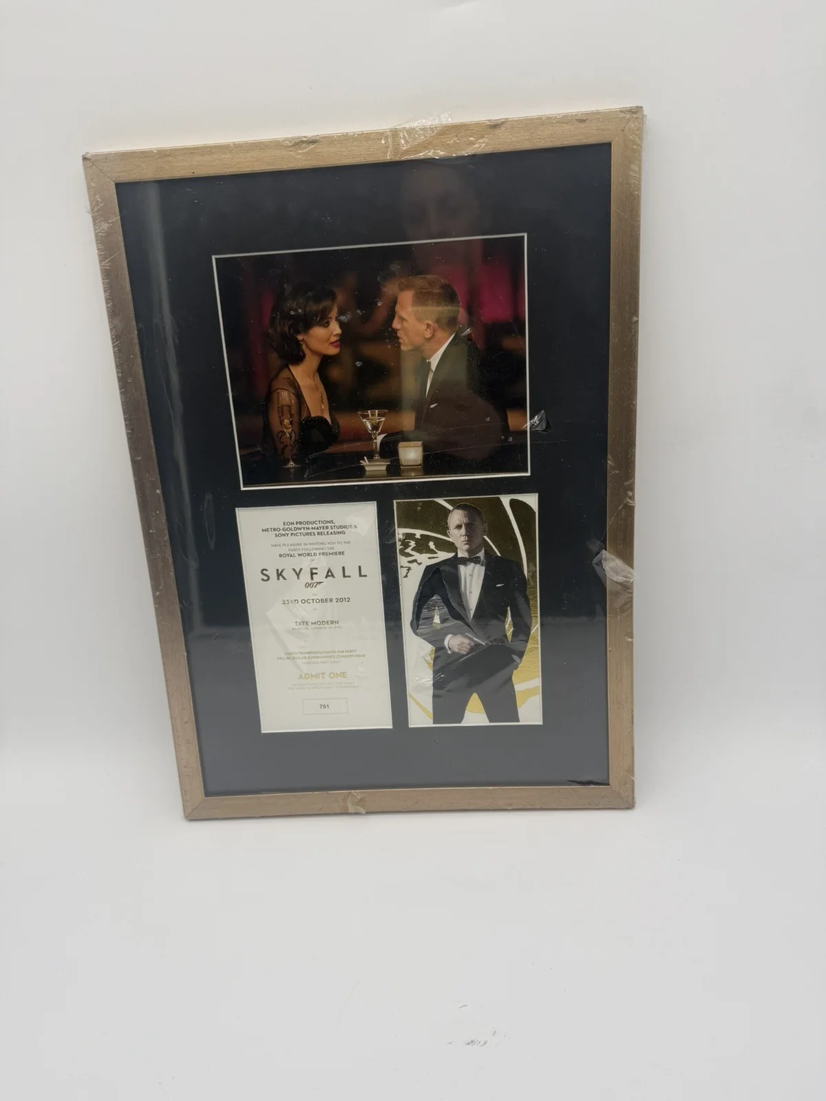 James Bond Memorabilia Photos, Posters, Event Schedules, Cinema Brochures, image 2