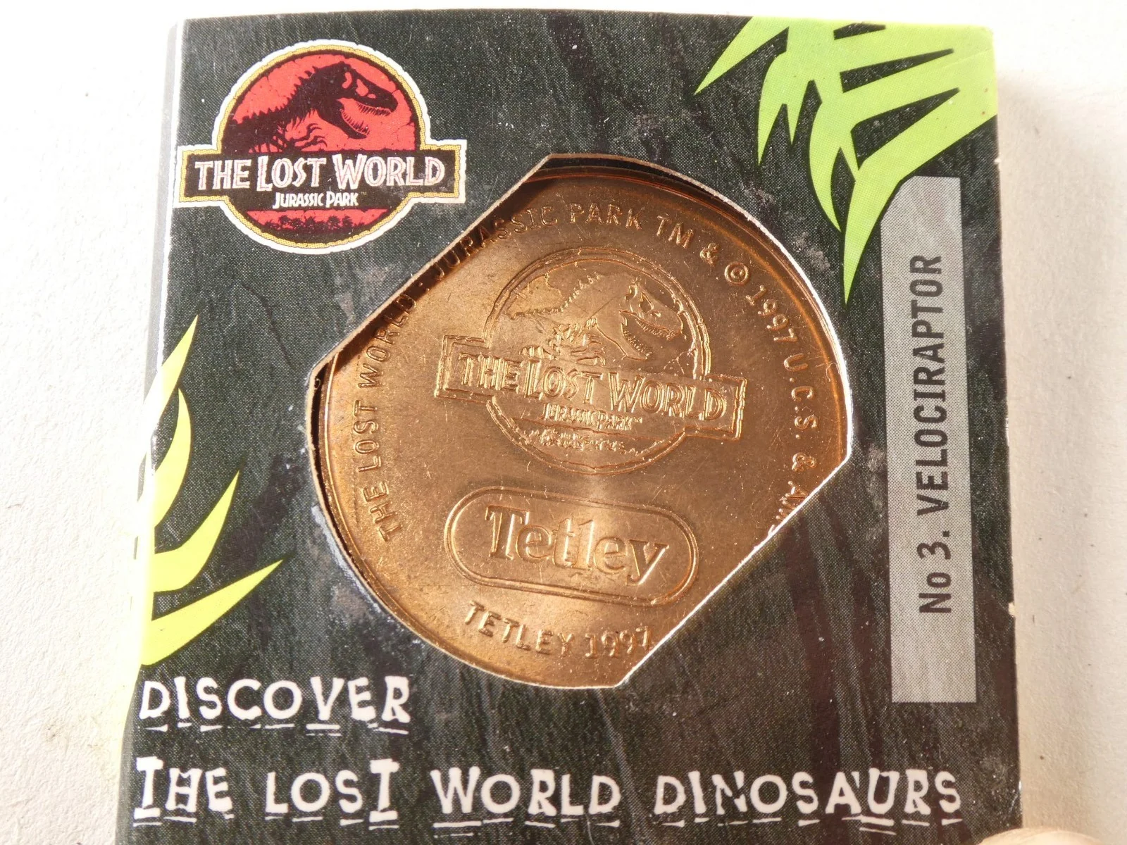 Tetley Jurassic Park Bronze Dinosaur Coins 2 Stegosaurus 3 Velociraptor 1997, изображение 5