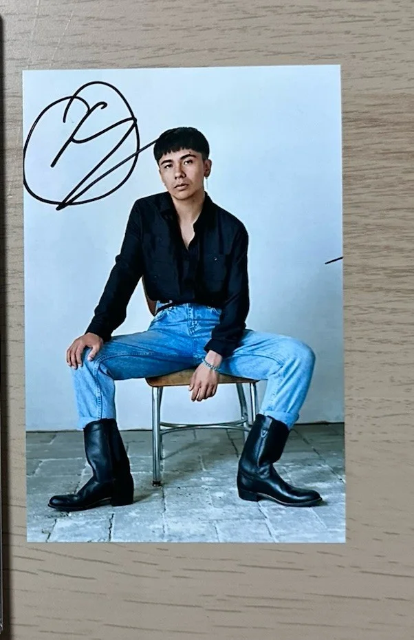 Ocean Vuong — Ocean Vuong signed On Earth Were Briefly Gorgeous w photo author Oprah book club, изображение 2