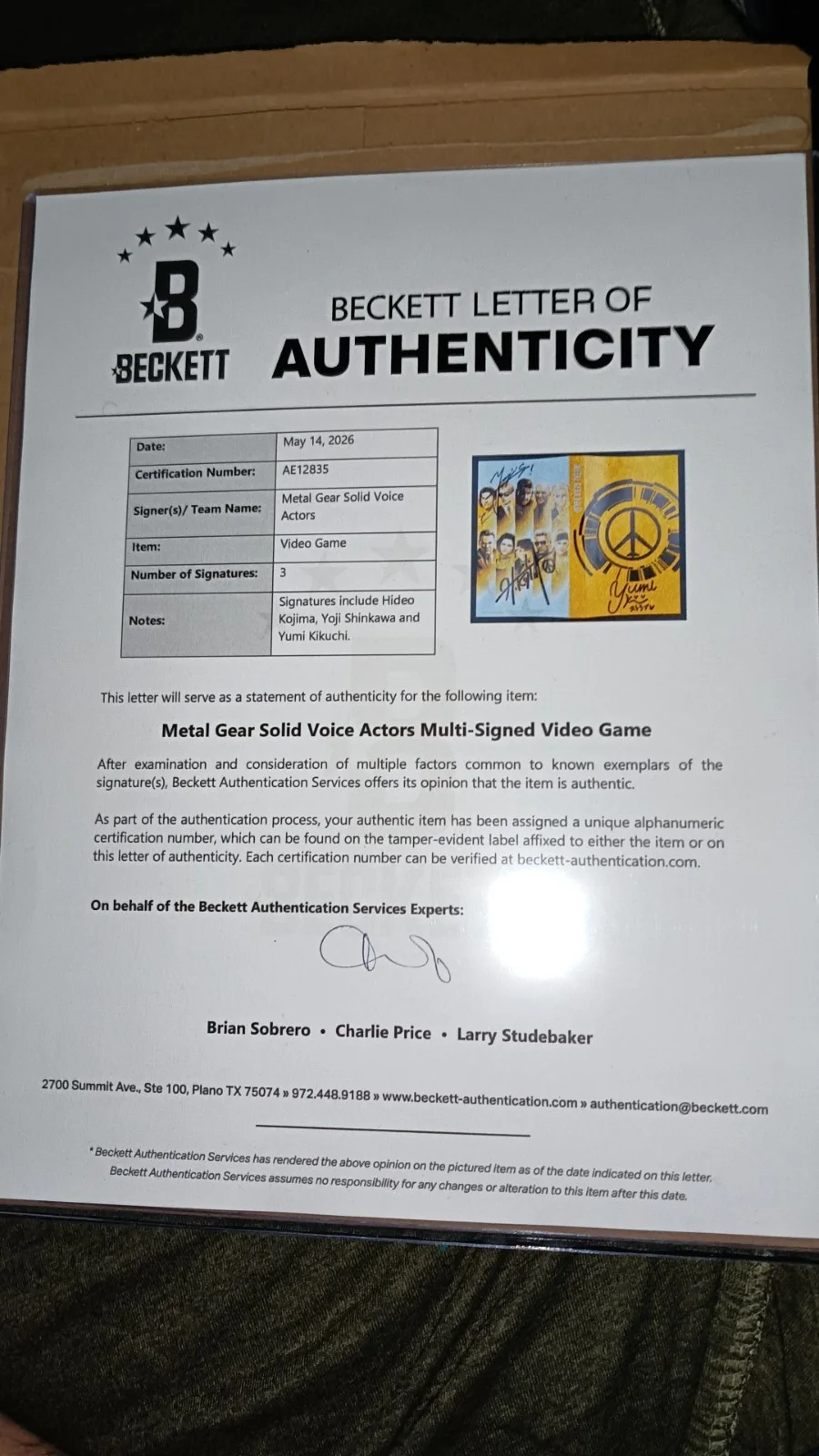 hideo kojima/yoji shinkawa — Metal Gear Solid PeaceWalker Autographed By Hideo Kojima, Yoji Shinkawa, Yumi, изображение 4