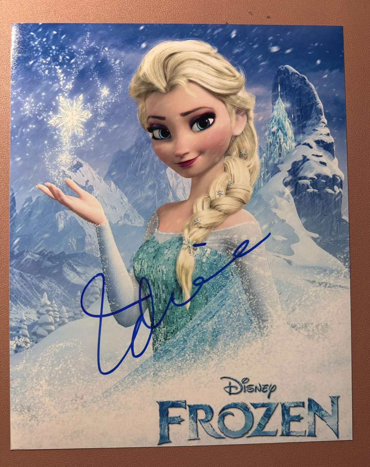 IDINA MENZEL — Idina Menzel SIGNED•FROZEN-Color MINT 8x10•Todd Mueller Autographs COA, image 3