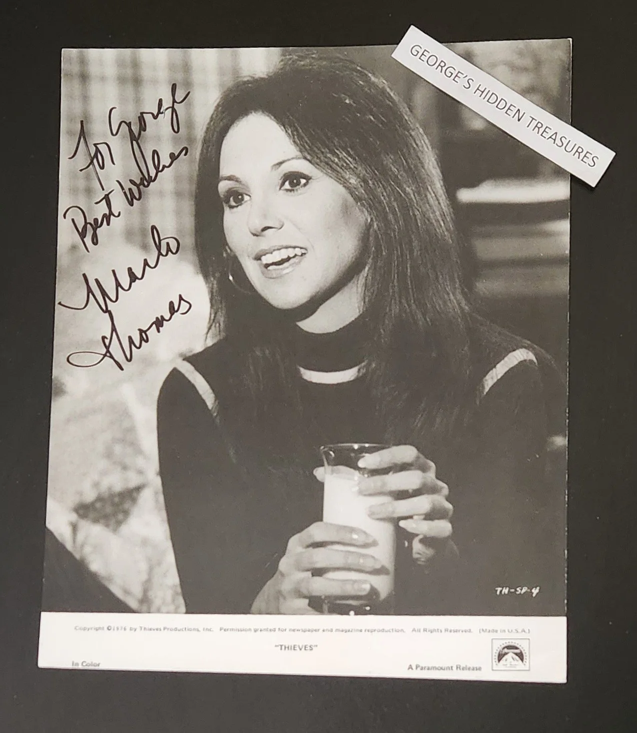 MARLO THOMAS — MARLO THOMAS signed autographed 8x10 B&W "THIEVES," "THAT GIRL"
