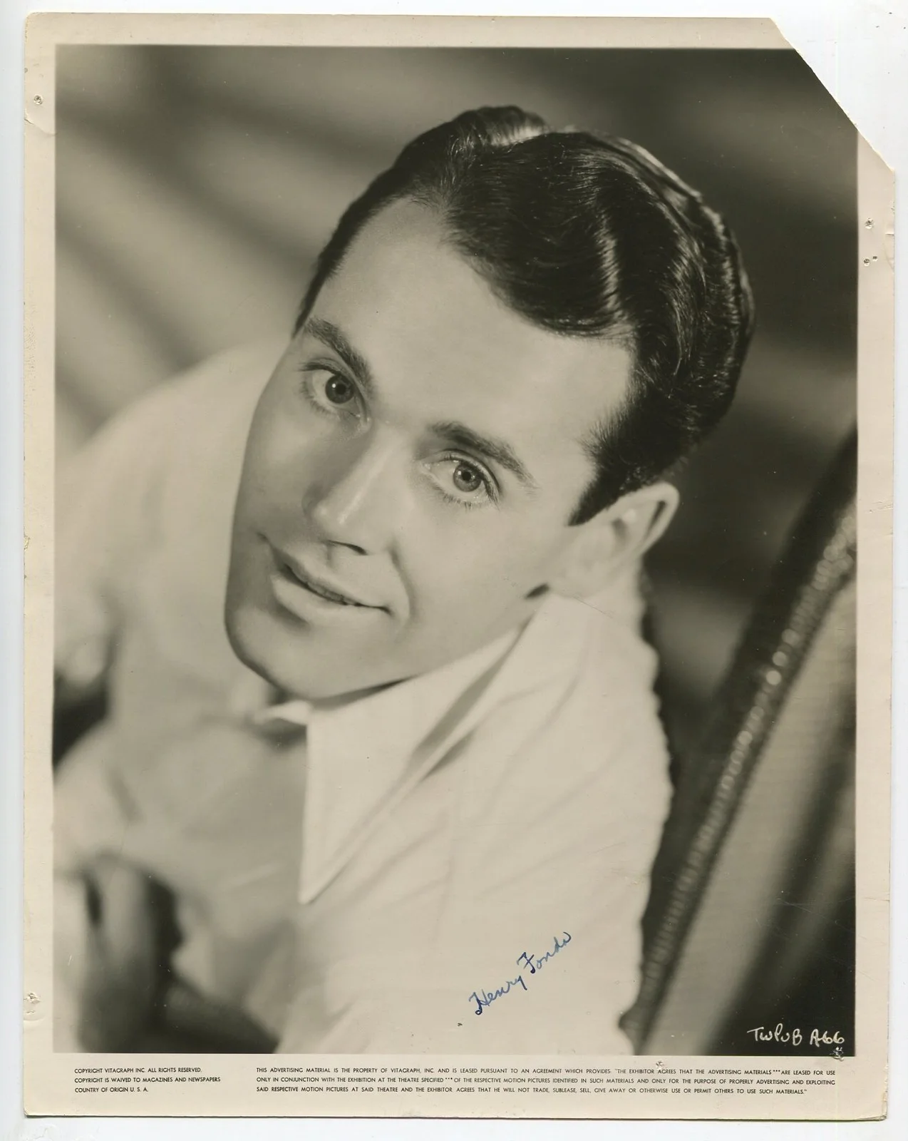 Henry Fonda — Henry Fonda Signed 1930 Very Young Portrait Photo Vitagraph Pictuires J1842