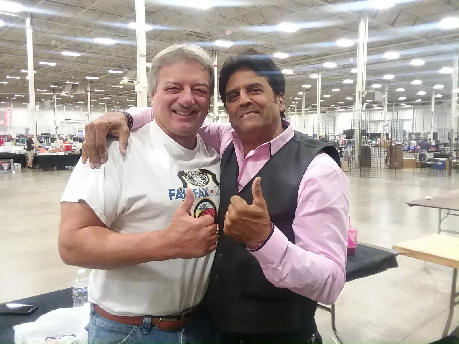 Erik Estrada, Larry Wilcox — CHIPS Erik Estrada & Larry Wilcox autographed 8x10 color photo JSA Certified *, изображение 2
