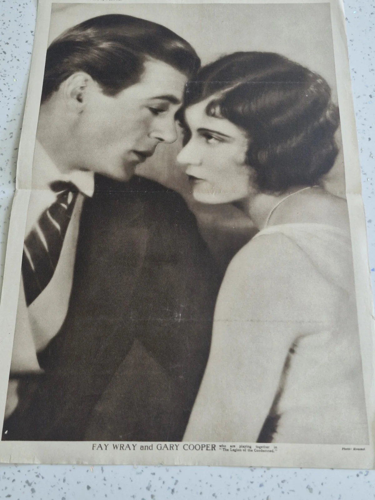 CENTREFOLD " FAY WRAY & GARY COOPER 1928 PICTURE SHOW ART SUPPLEMENT, image 5