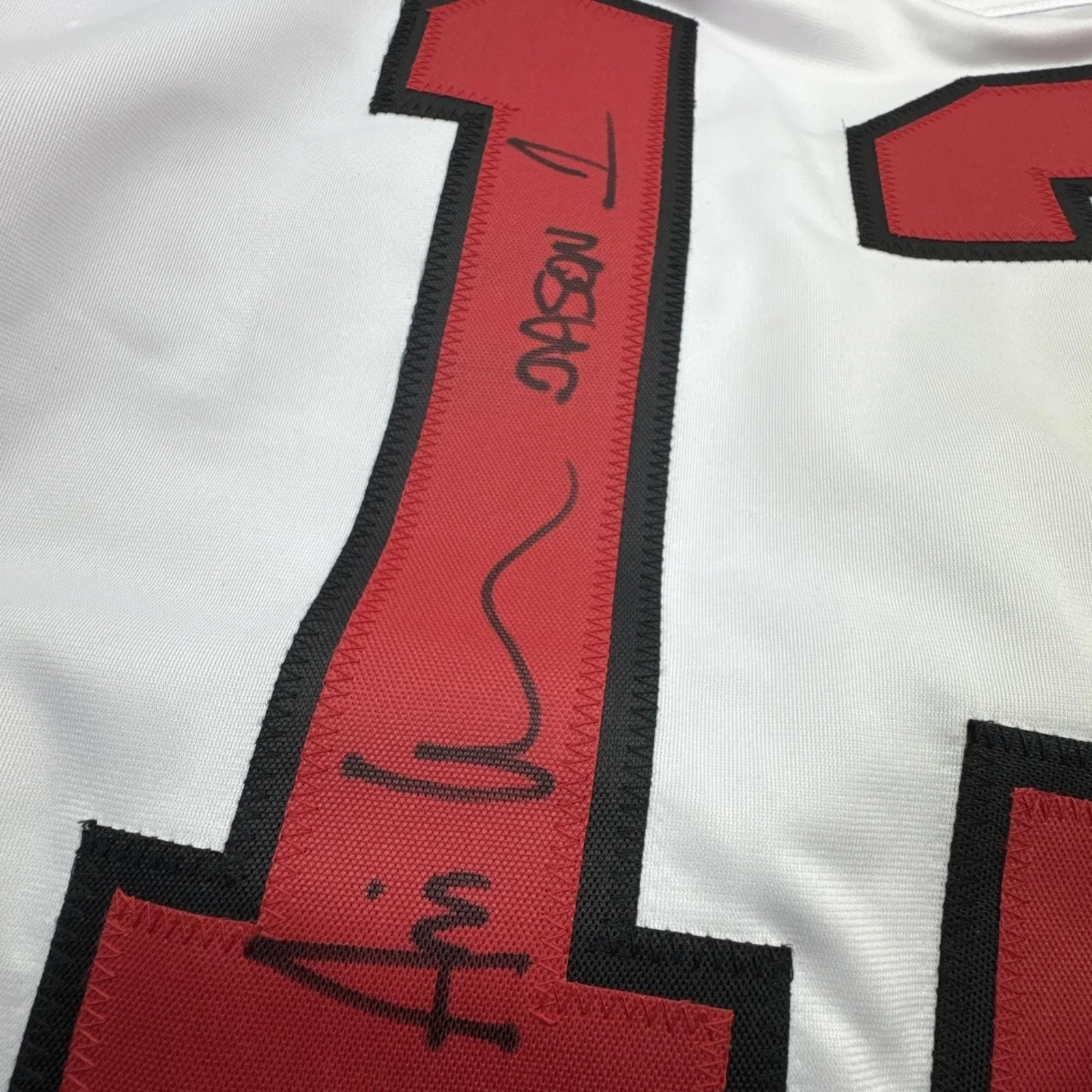 Ari Lehman — Ari Lehman Signed Friday 13 XL Jersey "JASON 1" & "F*** YOU FREDDY!" Beckett COA, изображение 5