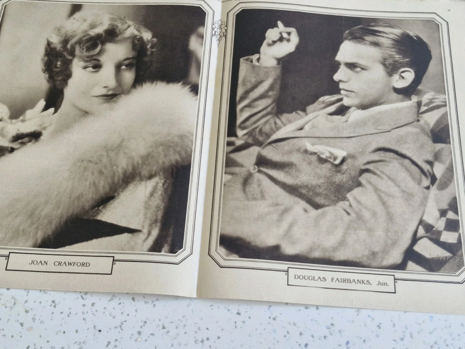 "JOAN CRAWFORD & DOUGLAS FAIRBANKS" 1929 PICTURE SHOW ART SUPPLEMENT, изображение 2