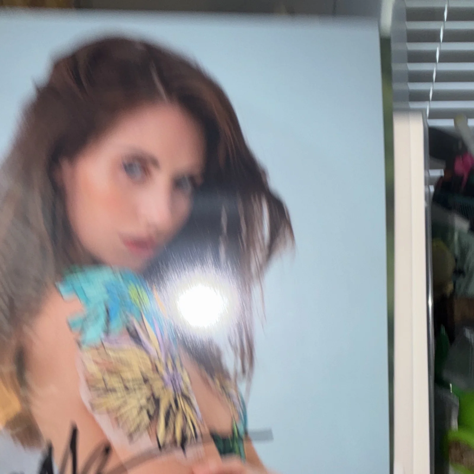 Signed Photograph - Alison Brie Autograph Color Glossy Photo, Black Marker, image 5