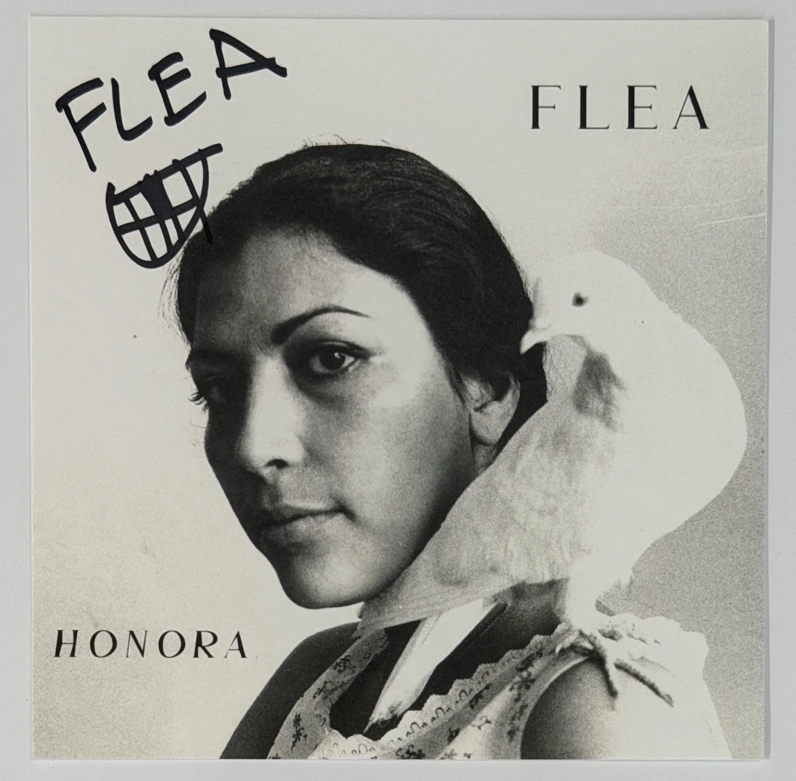 FLEA RED HOT CHILI PEPPERS HONORA SIGNED ALBUM COVER CARD & CD BAS BECKETT COA, изображение 3