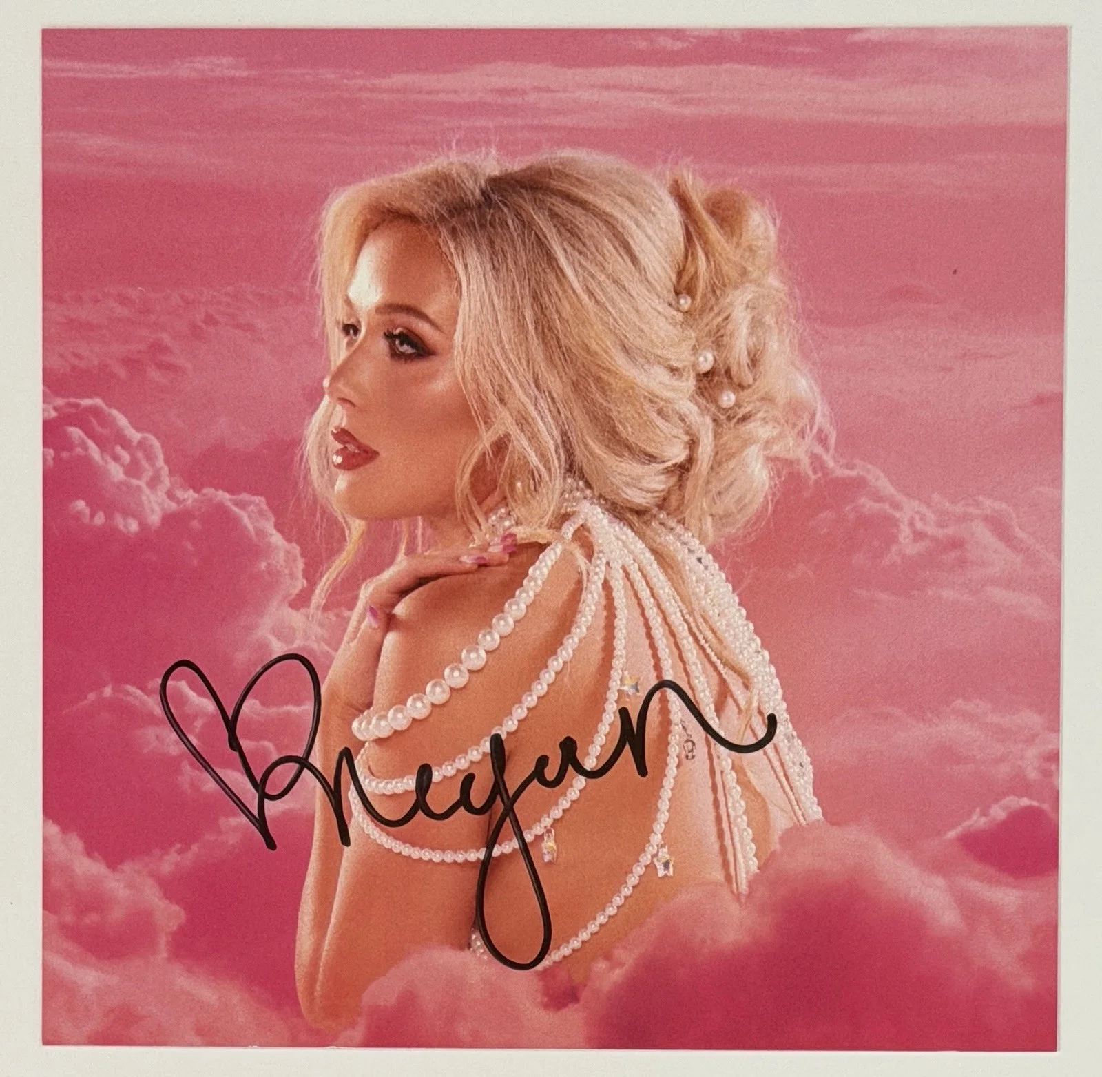 SIGNED Megan Moroney Cloud 9 Autograph Album Photo Card & CD Beckett BAS COA, изображение 2