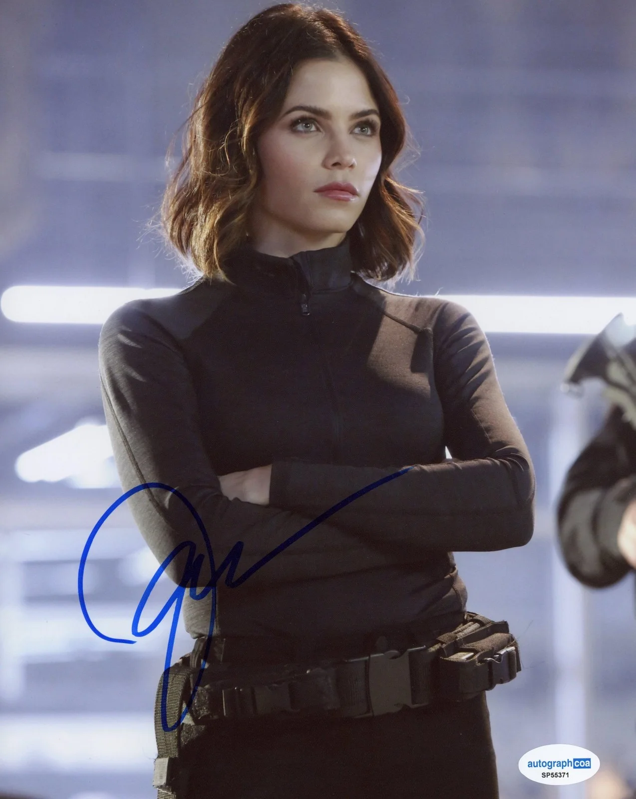 Jenna Dewan — Jenna Dewan "Superman & Lois" AUTOGRAPH Signed 'Lucy Lane' 8x10 Photo B ACOA, изображение 2