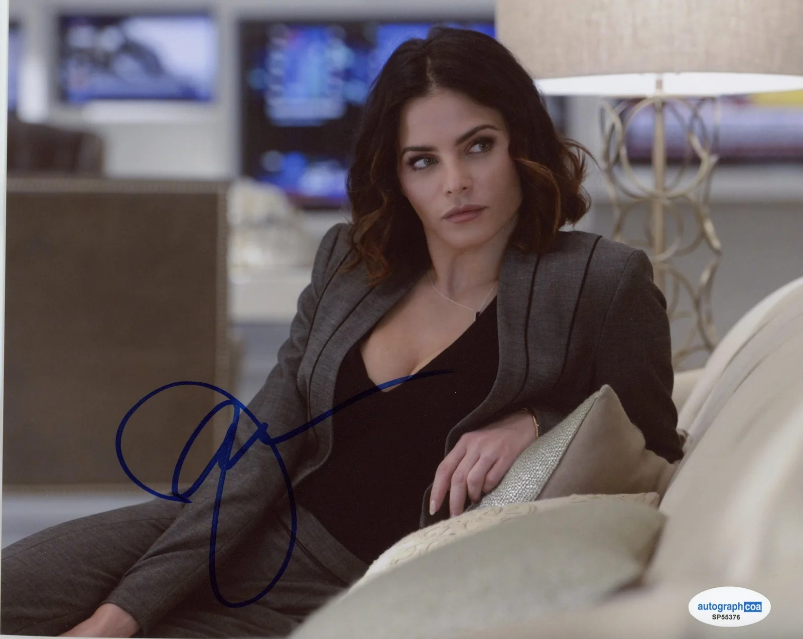 Jenna Dewan — Jenna Dewan "Supergirl" AUTOGRAPH Signed 'Lucy Lane' 8x10 Photo B ACOA, изображение 2