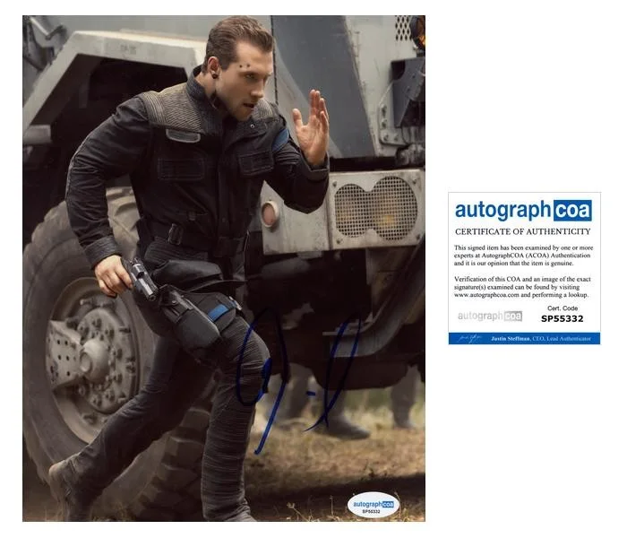 Jai Courtney — Jai Courtney "Divergent" AUTOGRAPH Signed Autographed 'Eric' 8x10 Photo ACOA