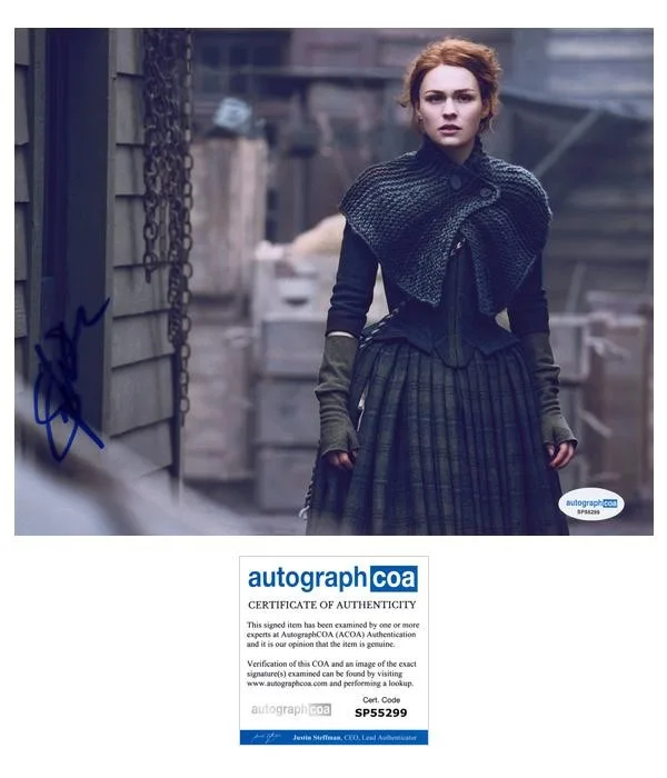 Sophie Skelton — Sophie Skelton "Outlander" AUTOGRAPH Signed 'Brianna' 8x10 Photo ACOA