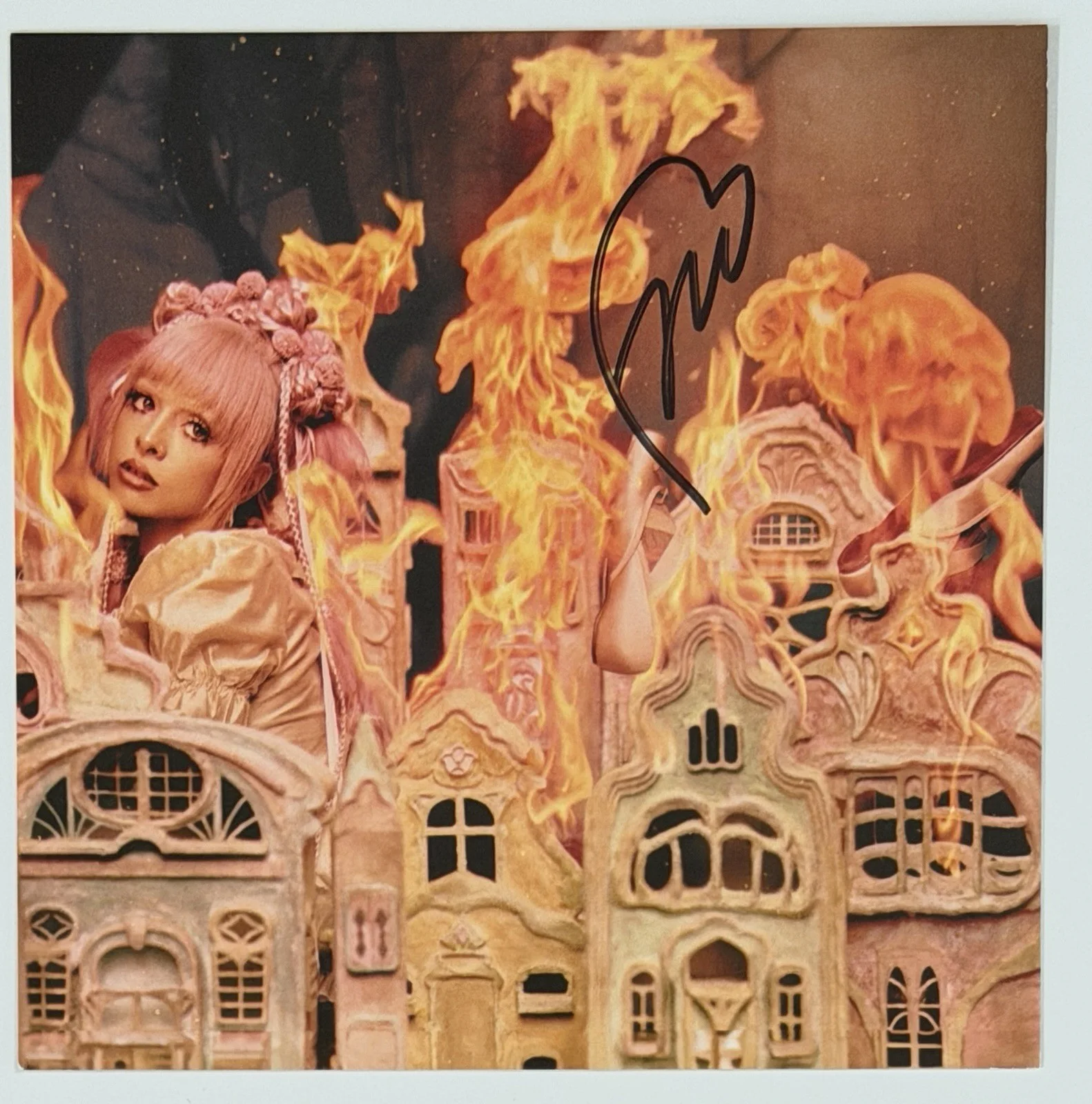 SIGNED Melanie Martinez Hades Photograph Art Card & CD BAS Beckett COA Autograph, image 3