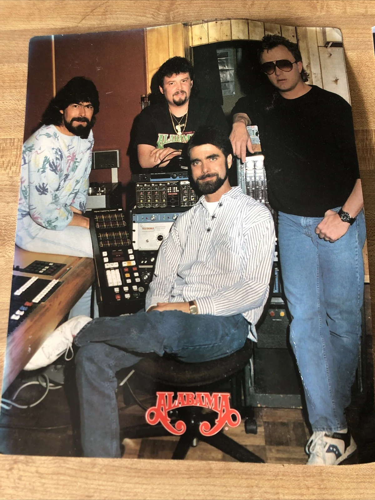 2 - Autographed promotional picture of the original members of the band Alabama, изображение 2