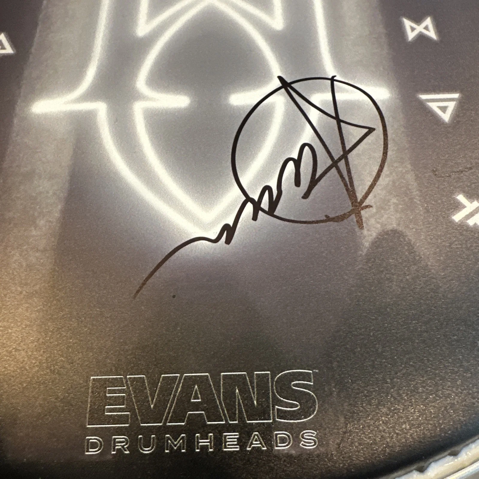 Gemini Syndrome Signed Evan’s 10” Drumhead 4 of 5 Band Members, изображение 5