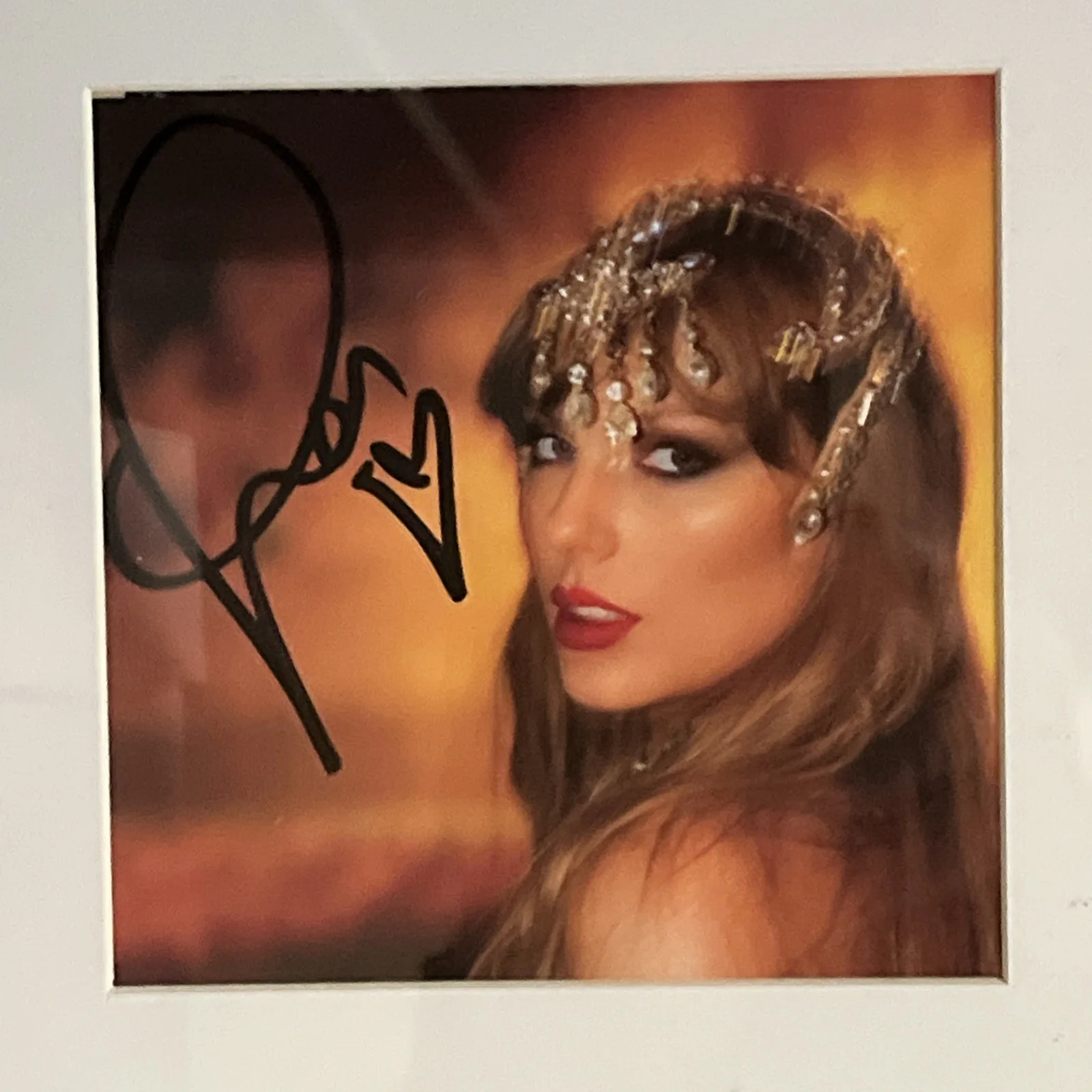 Taylor Swift The Life of a Showgirl Signed Photo Framed CD Photo Autograph, изображение 2