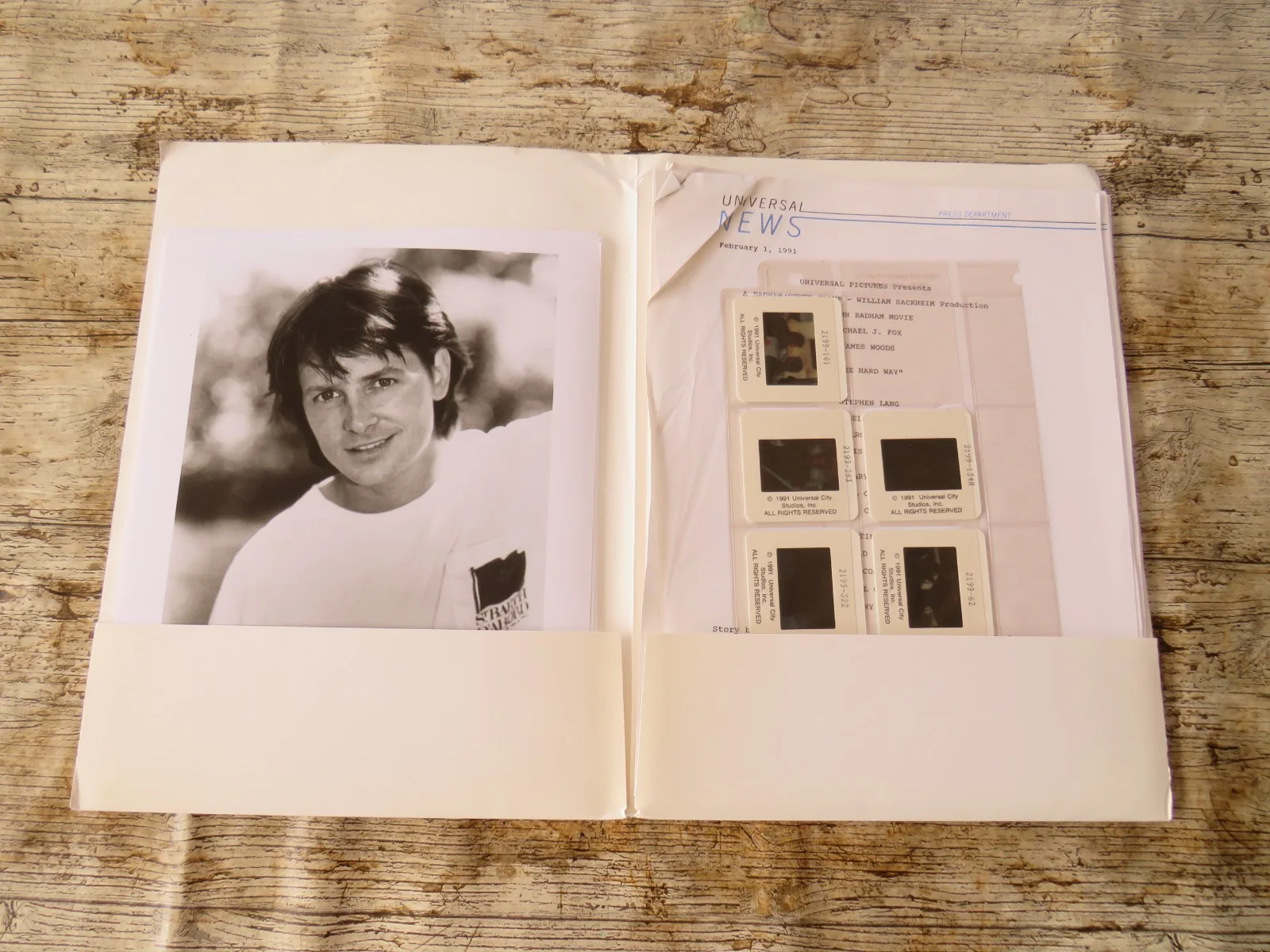 THE HARD WAY GENUINE 1991 CINEMA FILM PRESS KIT Michael J Fox 10 PHOTOS 7 SLIDES, изображение 2