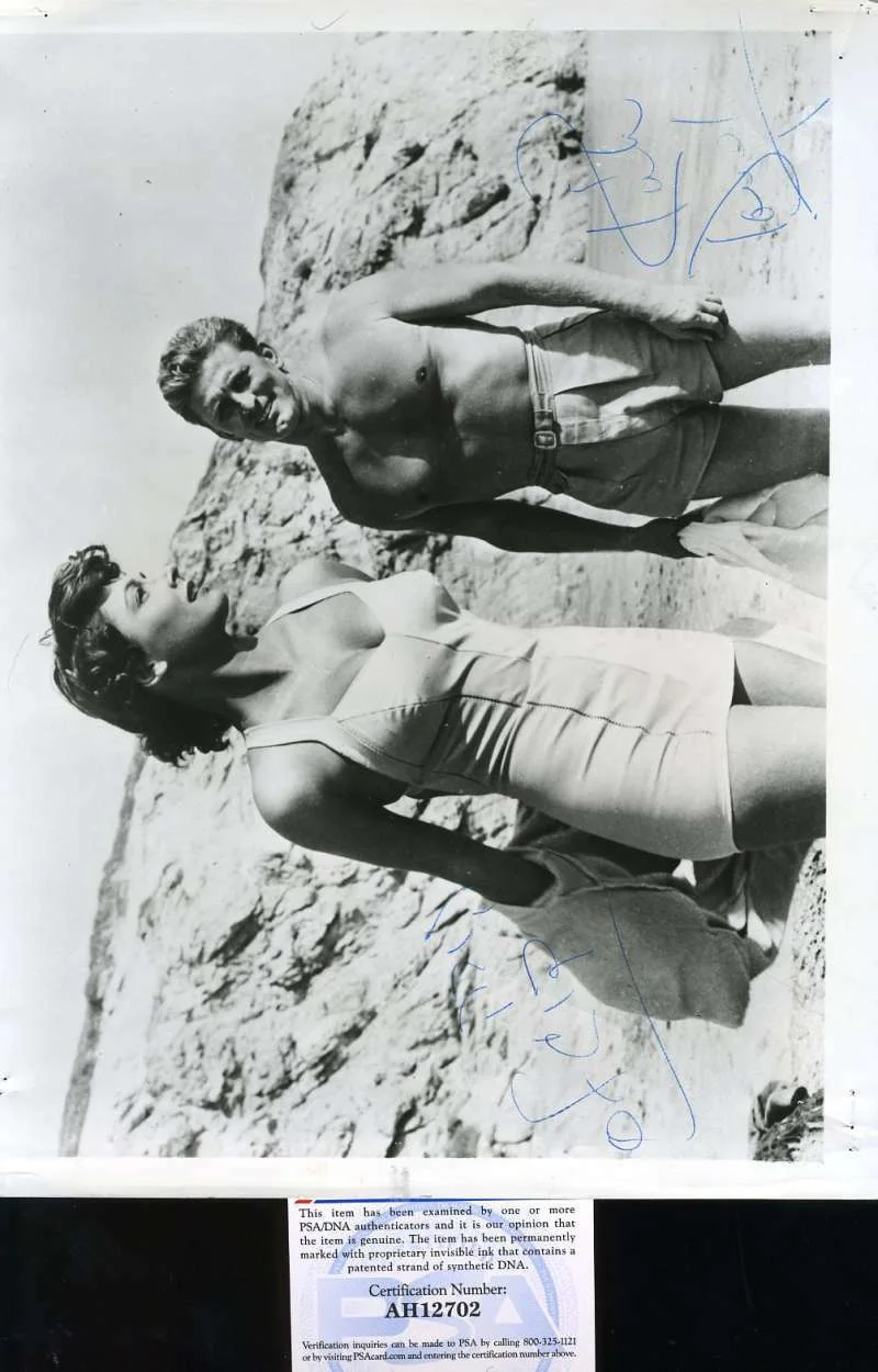 Kirk Douglas — Kirk Douglas PSA DNA Coa Hand Signed 8x10 Vintage Photo Autograph