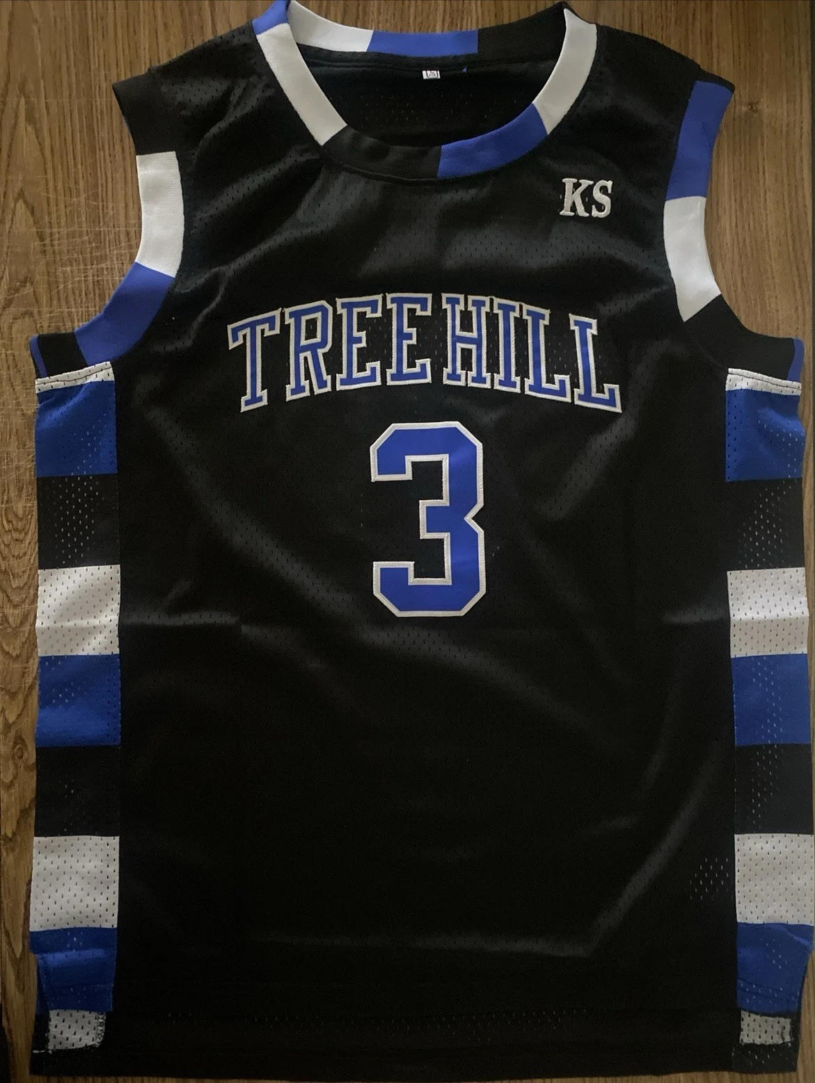 One Tree Hill — Chad Michael Murray ‘One Tree Hill’ Autographed Jersey Lucas Scott #3, image 3