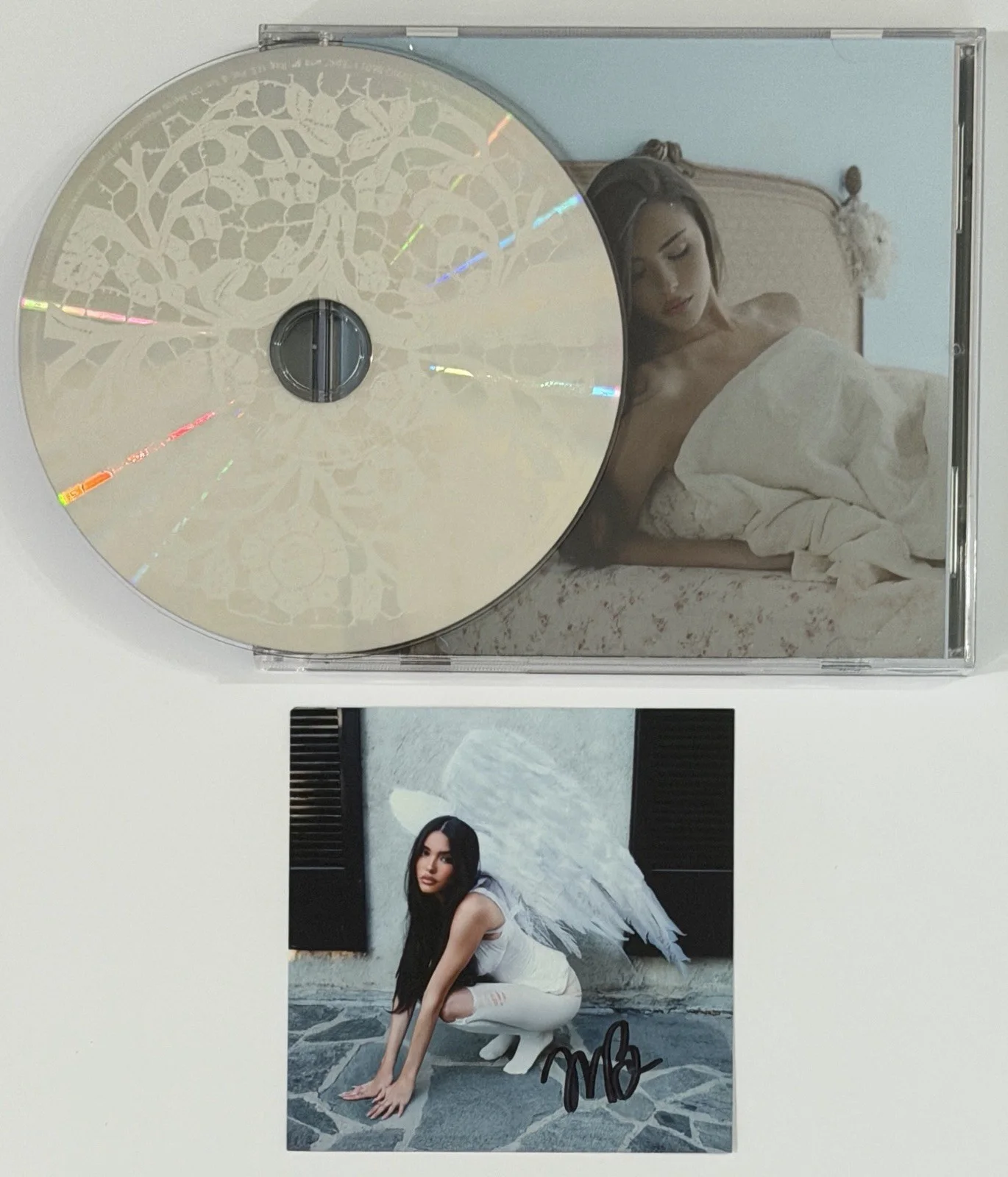 SIGNED Madison Beer Locket Album Photo Art Card & CD BAS Beckett COA Autograph, изображение 3