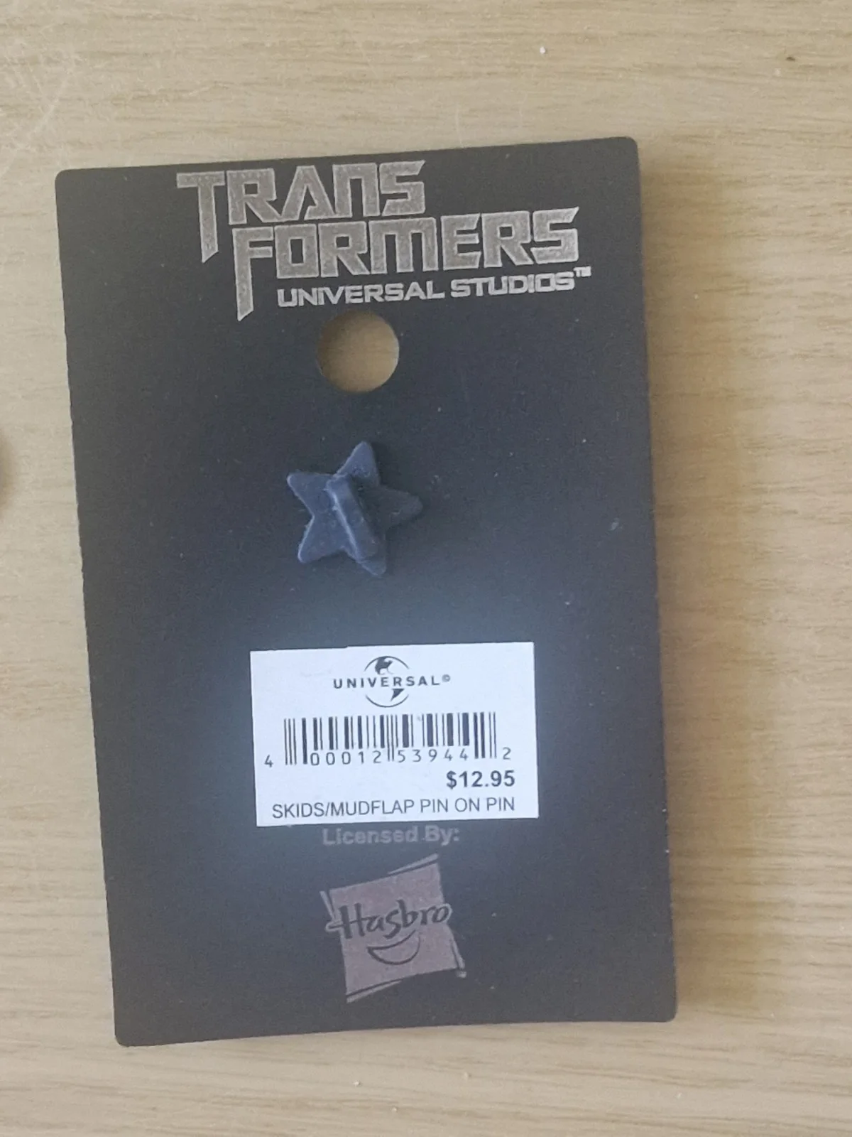 Universal Studios Transformers Skids Mudflap Enamel Pin Badge Hasbro New On Card, image 2
