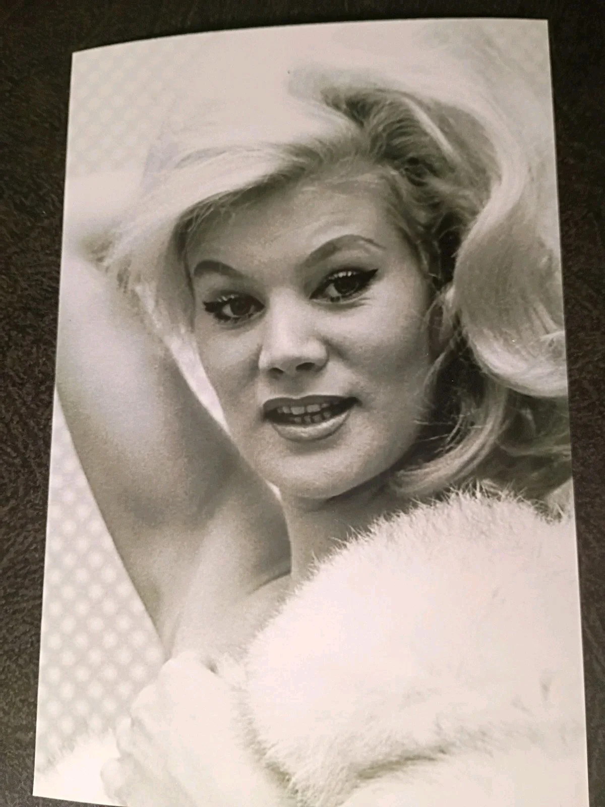 BRIGITTE AUBER — BRIGITTE AUBER Hand Signed Autograph CUT With 4x6 Photo - BEAUTIFUL ACTRESS, изображение 3