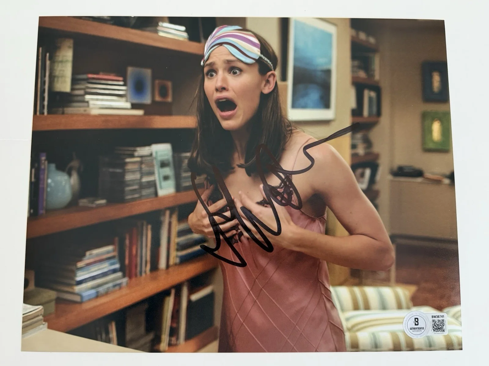 Jennifer Garner — Jennifer Garner Signed Photo 8x10 Beckett Authenticated Autograph #1