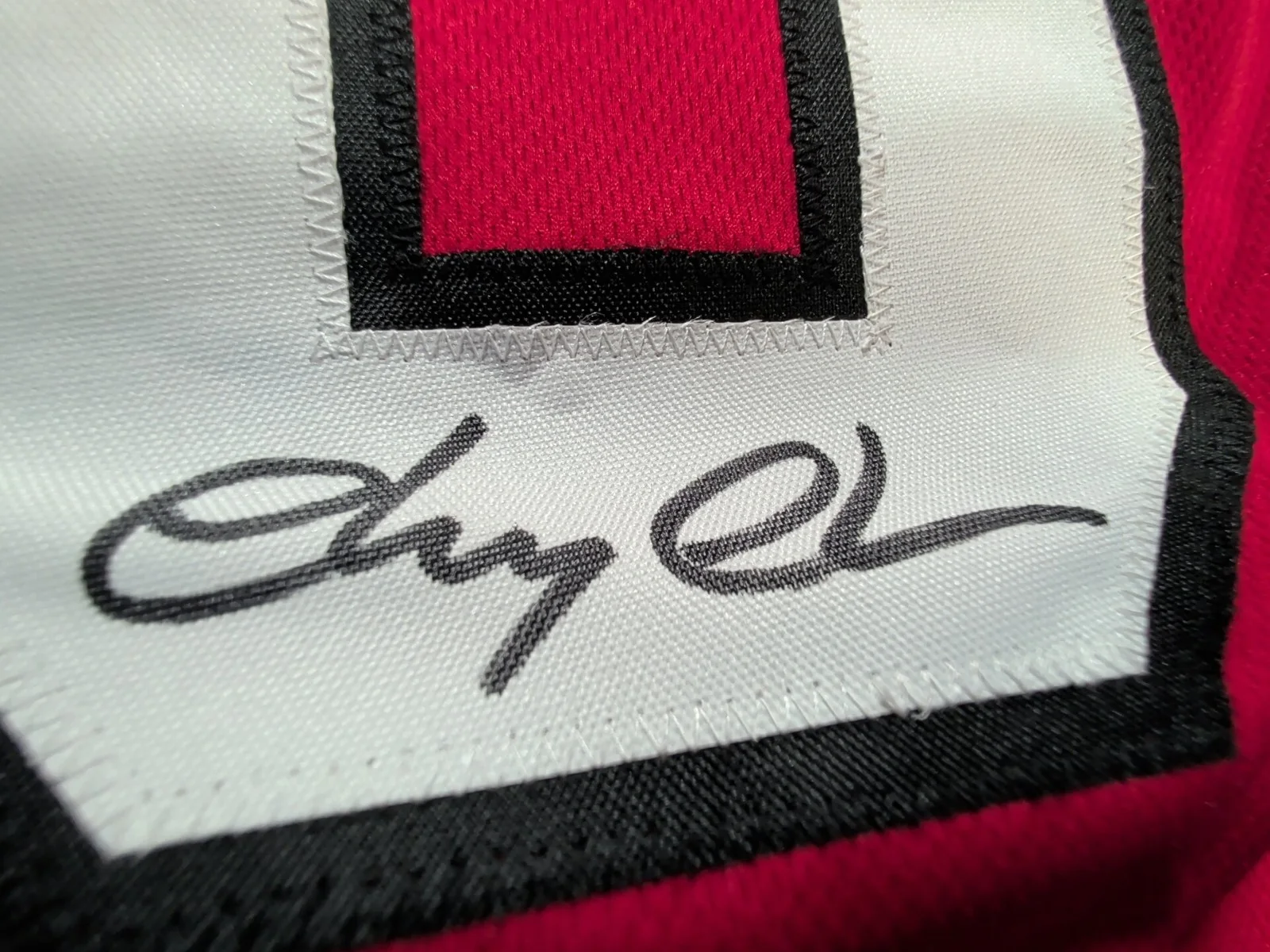 Chevy Chase — Chevy Chase Signed / Autographed Griswold Blackhawks Style Custom Jersey Beckett, изображение 3