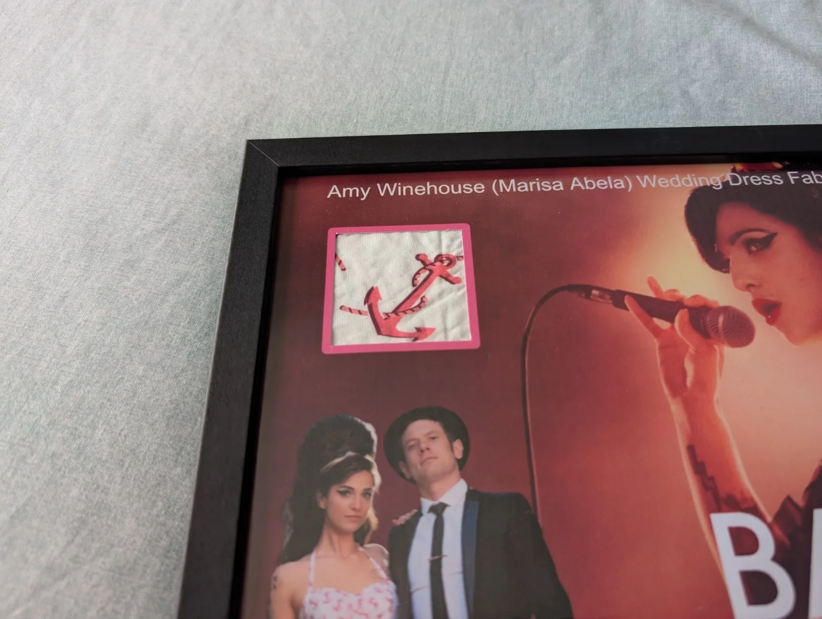 Back To Black Movie Prop Film TV Screen COA Worn Used Rare Amy Winehouse, изображение 2