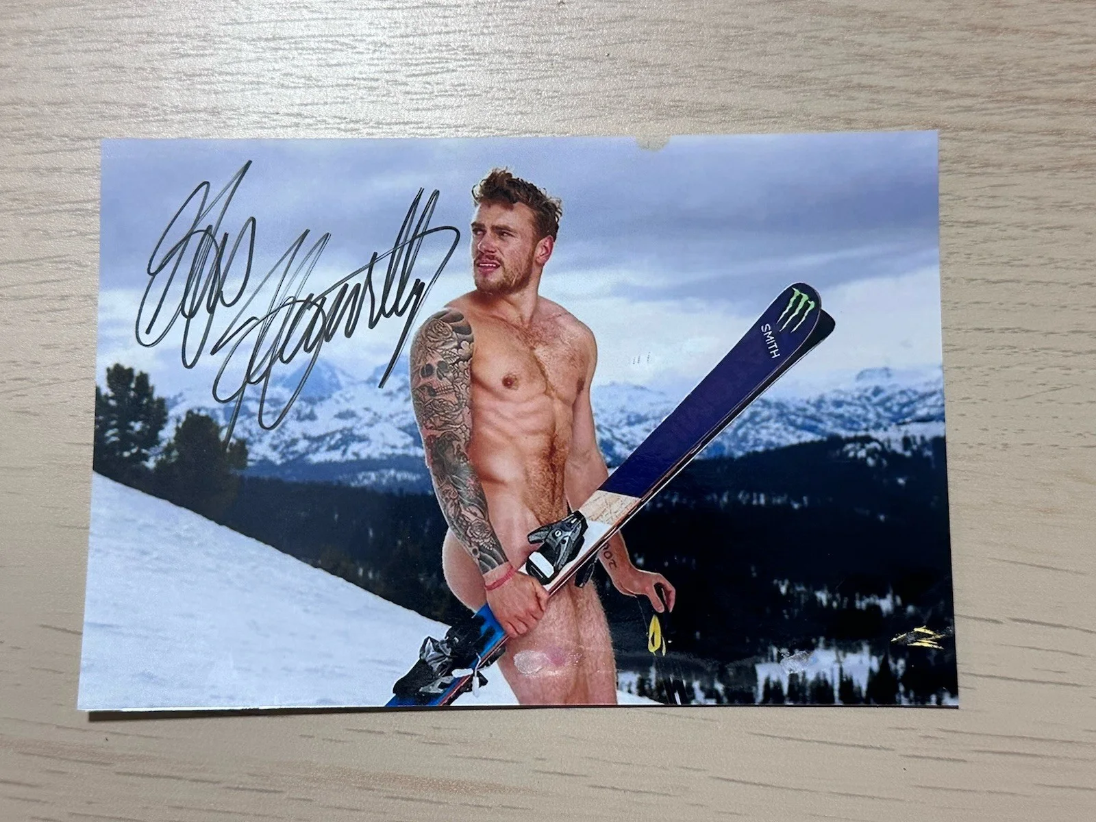 Gus Kenworthy — Gus Kenworthy signed sexy 4x6 with message LGBTQ Olympics skier American Horror, изображение 2