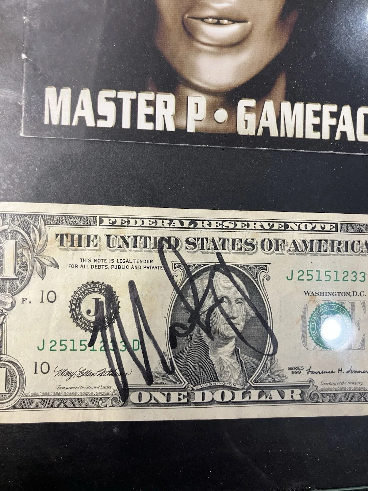 MASTER P AUTHENTIC HAND SIGNED 8 X 10 FRAMED ONE DOLLAR BILL WITH ALBUM COVER!, изображение 2