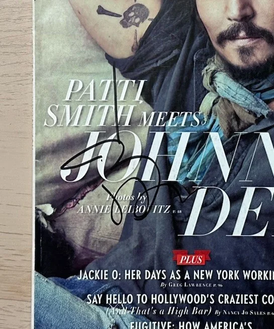 Johnny Depp — Johnny Depp signed Vanity Fair Magazine Pirates of Caribbean Edward Scissorhands, изображение 3