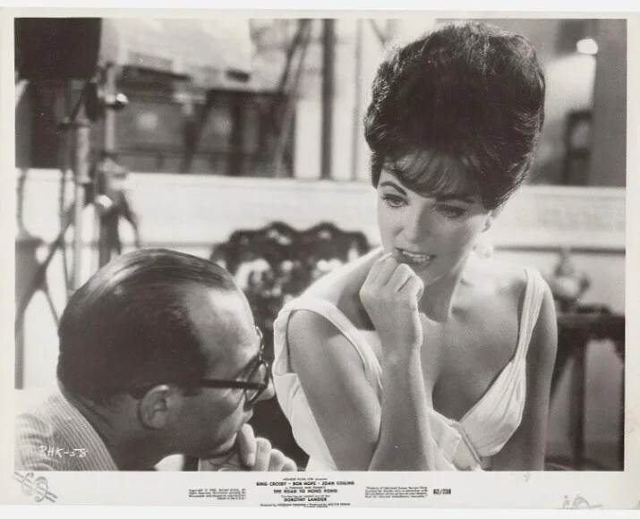 JOAN COLLINS - 4 VINTAGE ORIGINAL 1962 PHOTOS - ROAD TO HONG KONG - HOPE, CROSBY, изображение 4