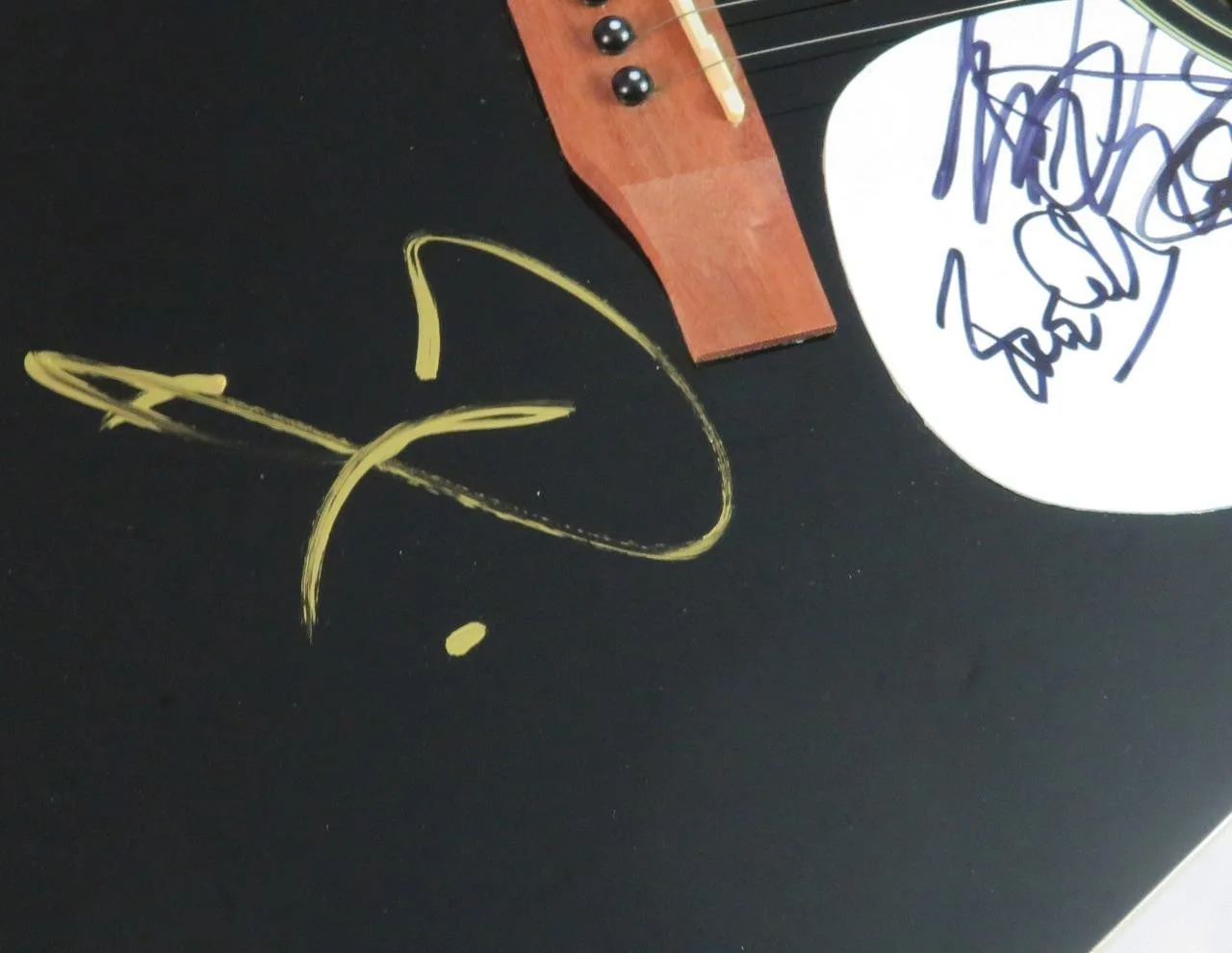 CHEAP TRICK Signed Autograph Auto Guitar by 4 JSA BAS, image 4
