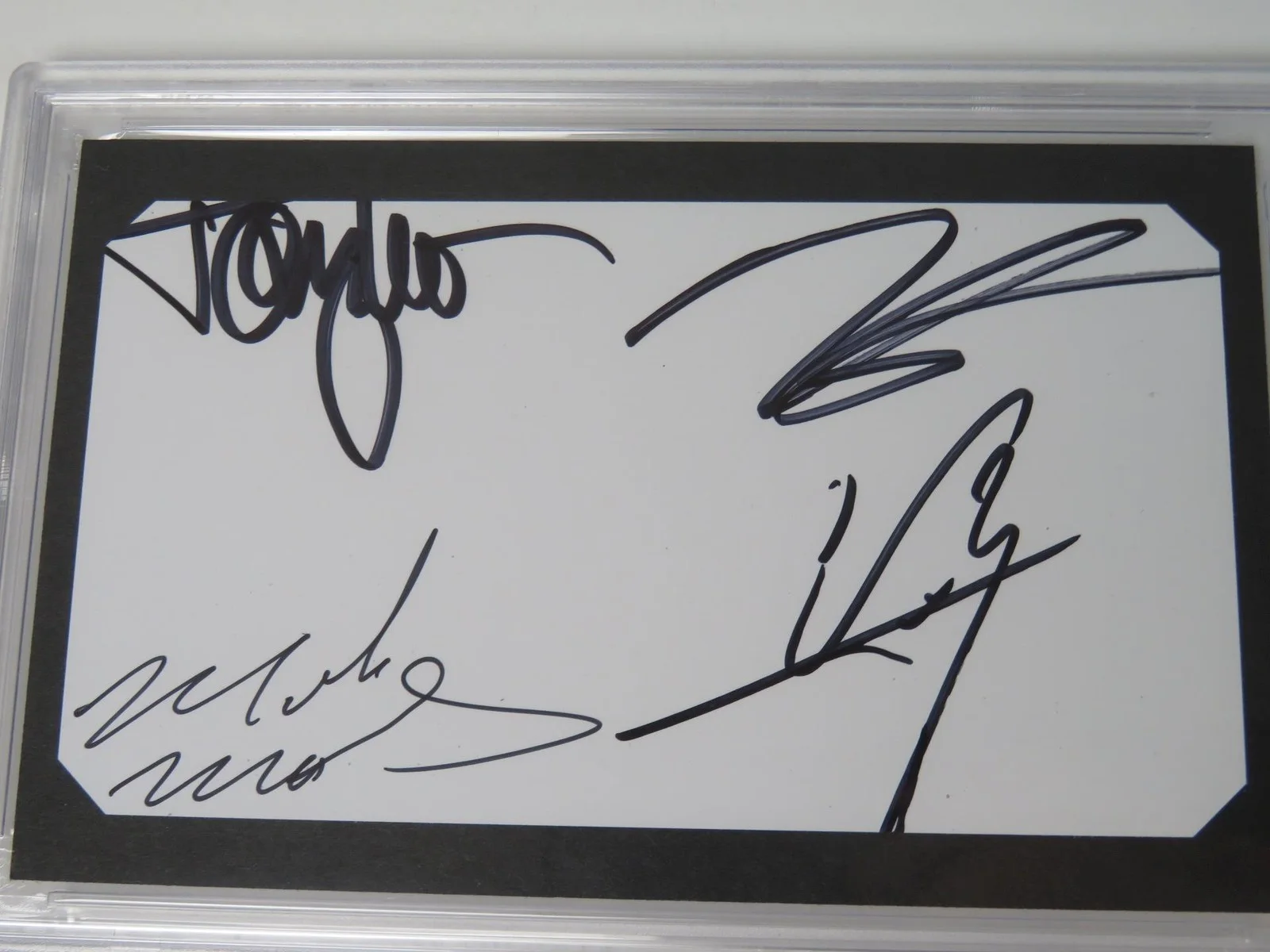 MOTLEY CRUE Signed Autograph Auto 3x5 Index Card Cut by All 4 Slab PSA JSA, изображение 2