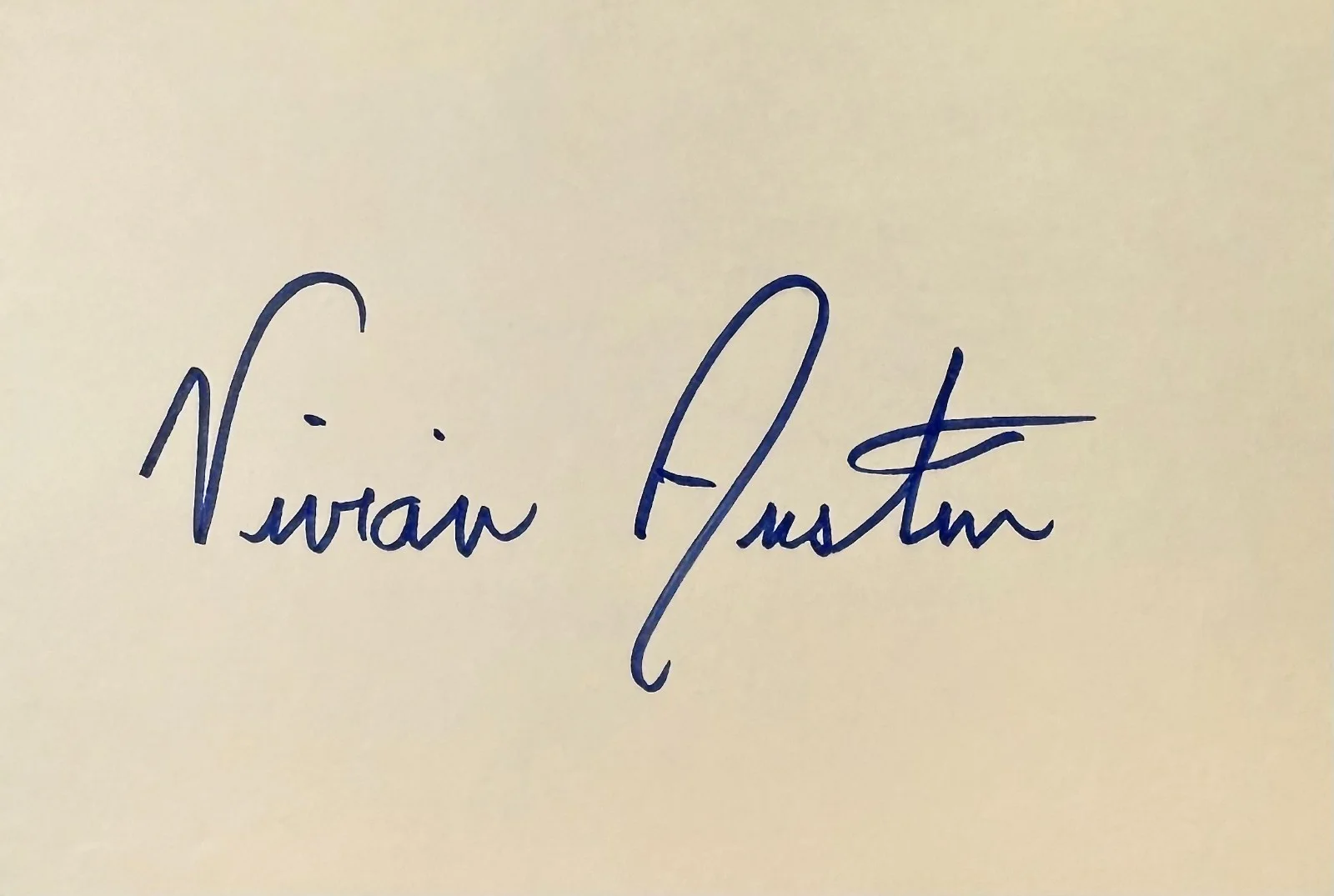 Vivian Austin — VIVIAN AUSTIN Signed Autograph 4x6 INDEX CARD DESTINY Born to Speed COBRA WOMAN, изображение 3