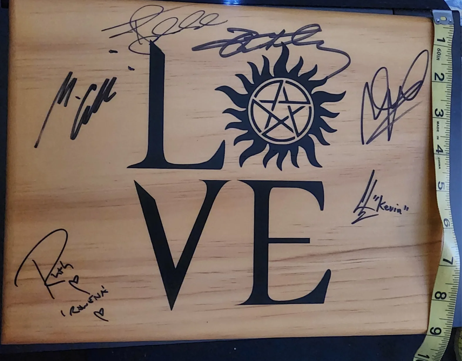 Jensen Ackles, Jared Padalecki, Misha Collins, Ruth Connell, Mark — Supernatural Cast Signed wooden Plaque by 6 actors