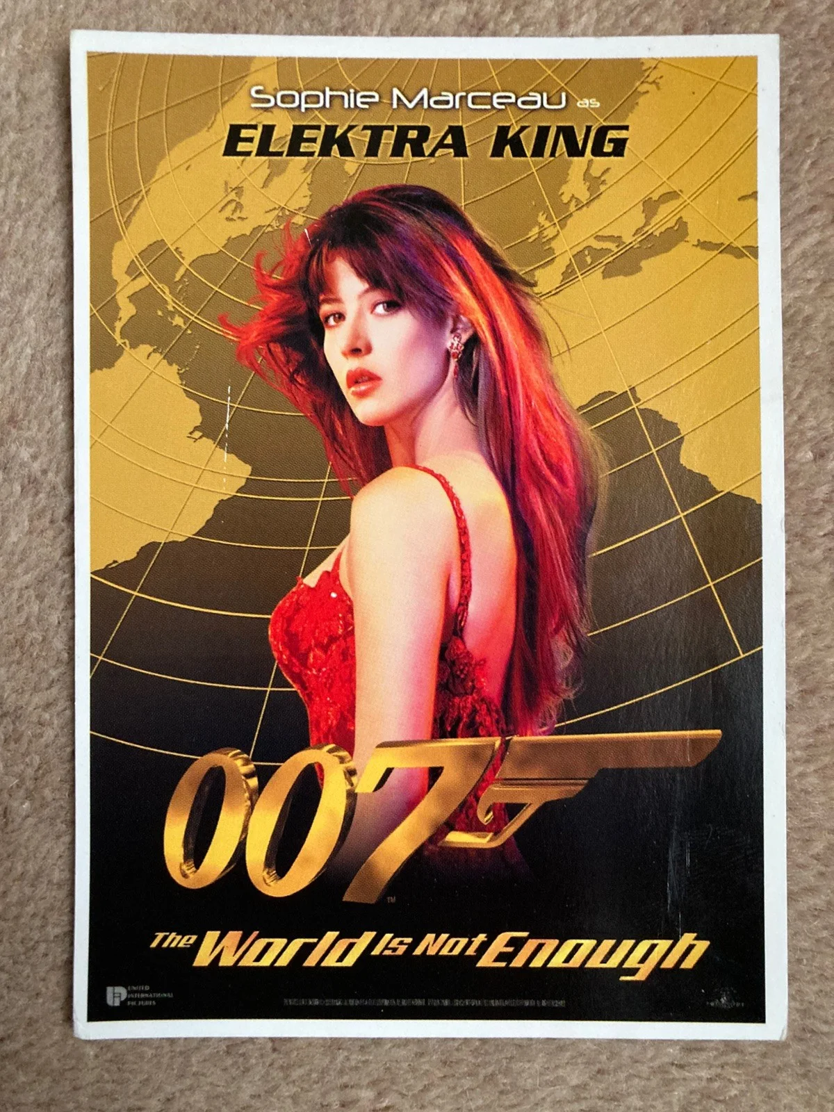JAMES BOND 007 The World is Not Enough Set of 4 official Postcards, image 5