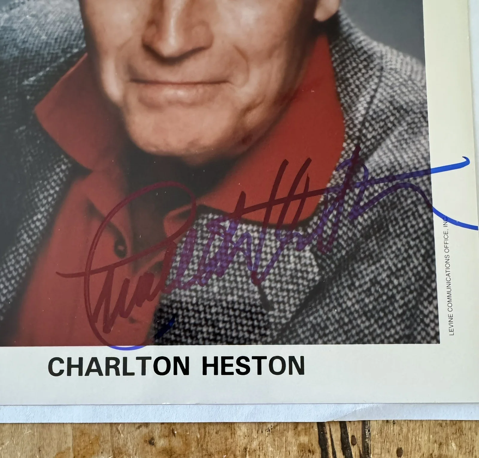 Charlton Heston — Charlton Heston Hand Signed/Autographed Color Photo 8 x 10- Blue Marker, image 3