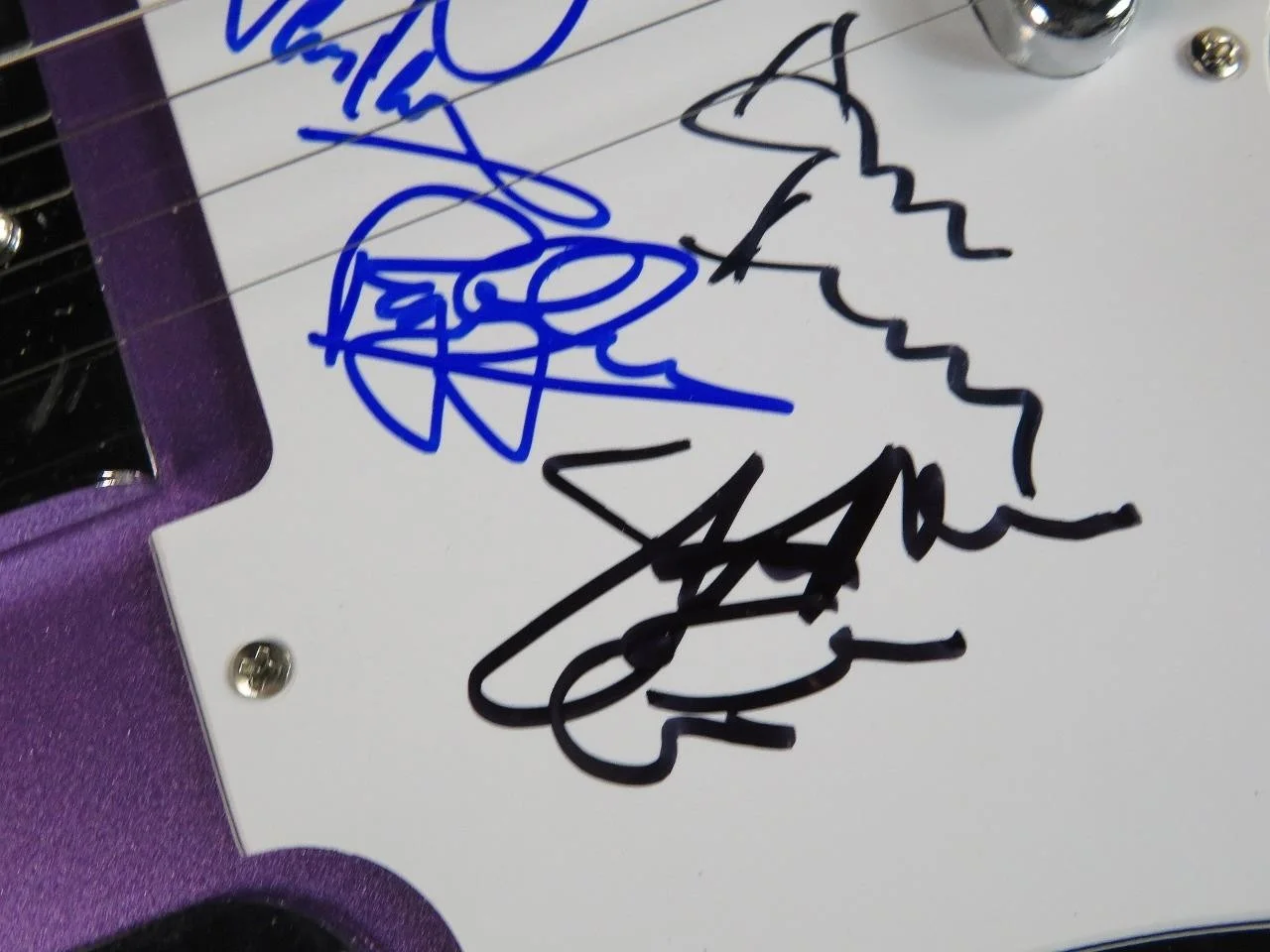 DEEP PURPLE Signed Autograph Auto Guitar by 5 JSA, image 5