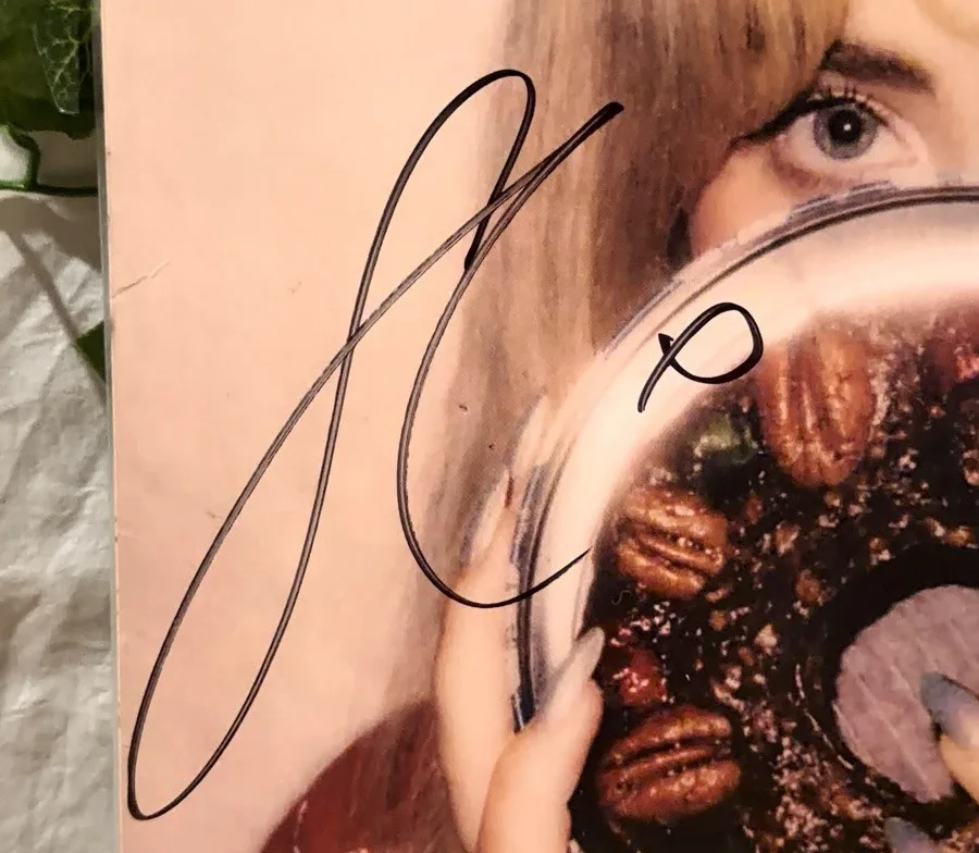 SIGNED Sabrina Carpenter Fruitcake Vinyl Record Autographed IN HAND!, изображение 2