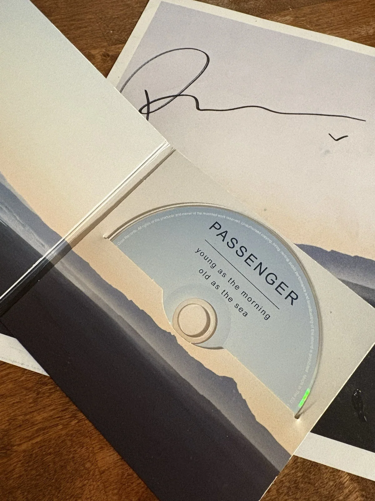 PASSENGER ~ Autograph ~ Young As The Morning Old As The Sea with CD., изображение 2