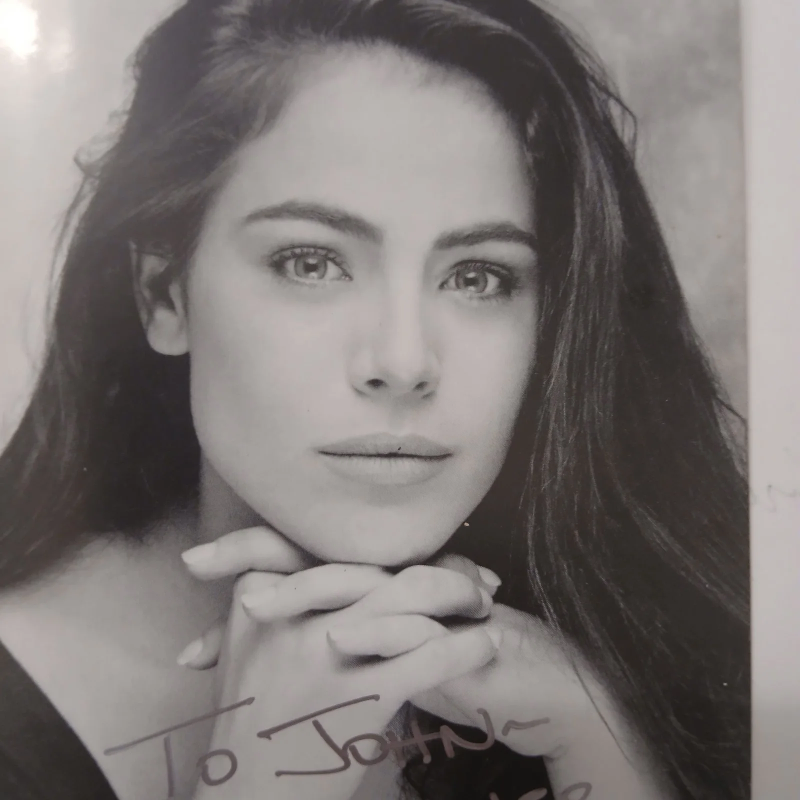 yancy butler — yancy butler signed 4" x 6" cardstock picture witchblade hard target actress, изображение 3