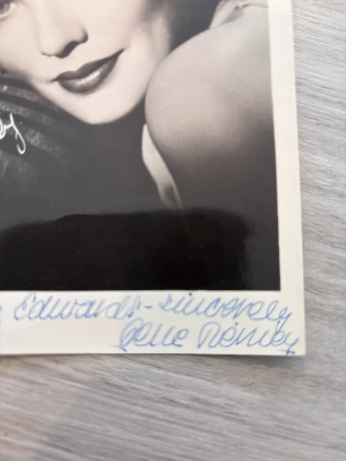 Gene Tierney Autographed 5” X 7” Photo Hollywood Movie Actress, изображение 2