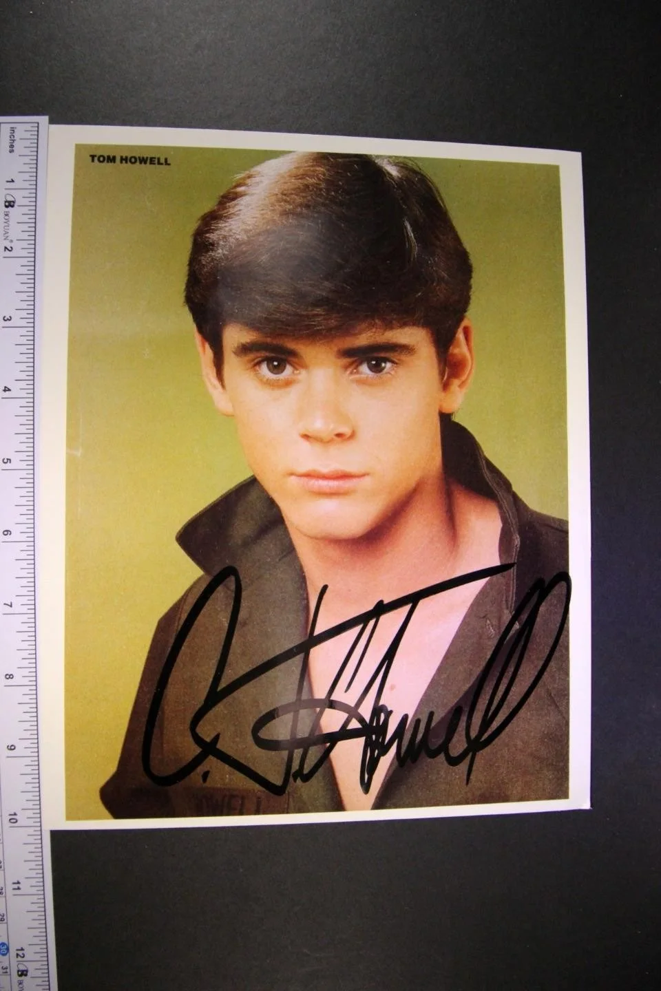 C. Thomas Howell — C. THOMAS HOWELL (OUTSIDERS~THE HITCHER~RED DAWN) AUTOGRAPH PHOTO~