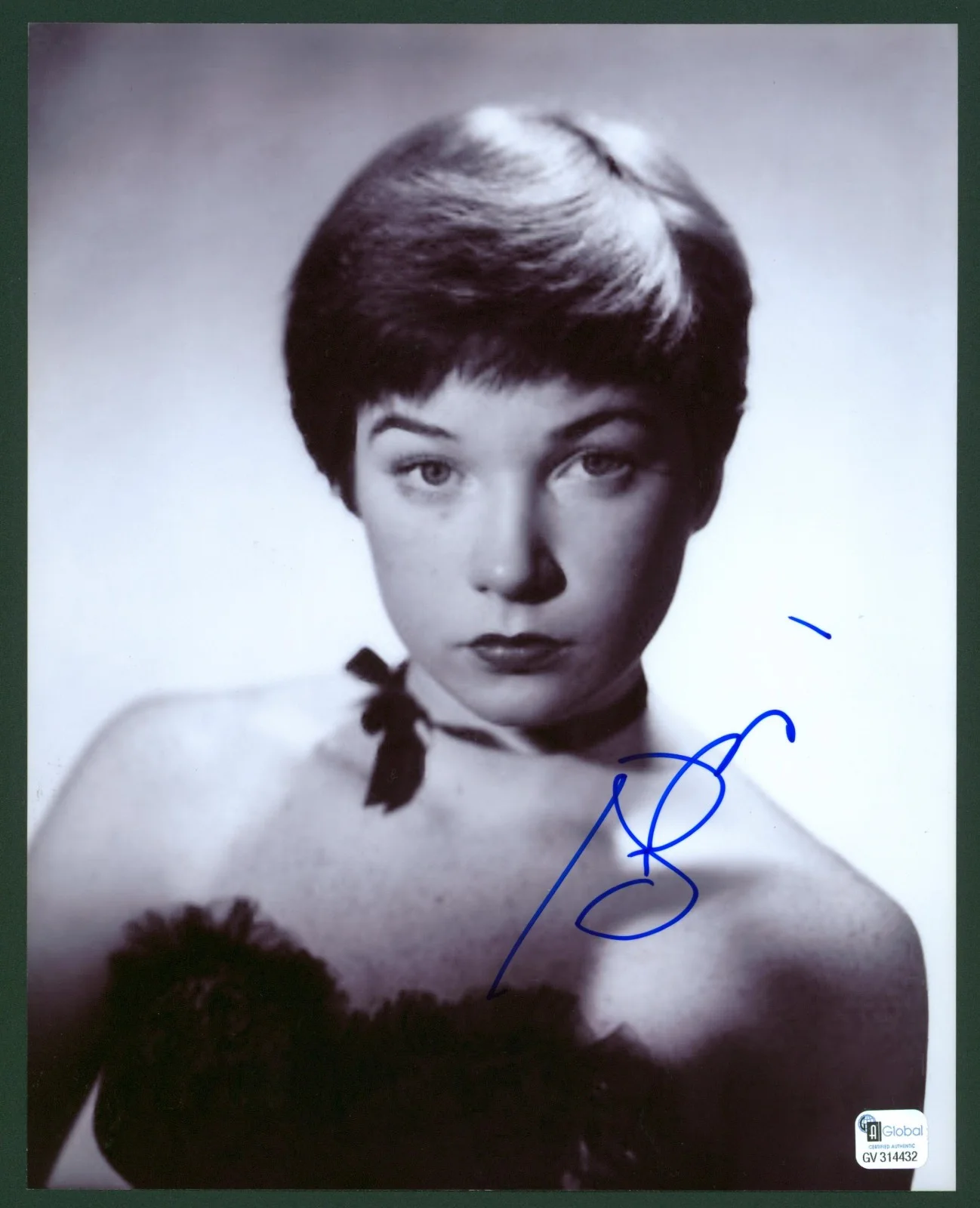 Shirley MacLaine — SHIRLEY MACLAINE Signed 8x10 Young Chrysler Shower of Stars Era Image Photo GA